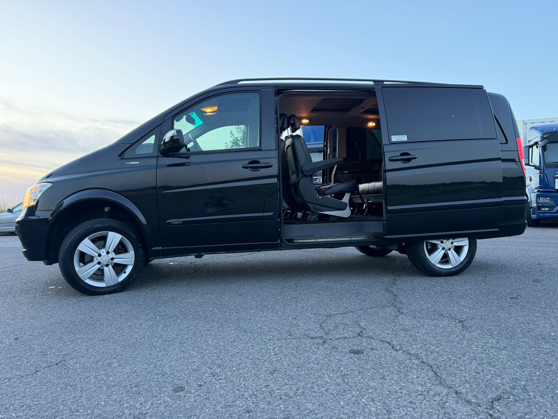 MERCEDES-BENZ Viano 2.2 CDI AmbEd L 4M (Places 8 ) TRANSPORT PROFESSIONNEL DE PERSONNES - 4