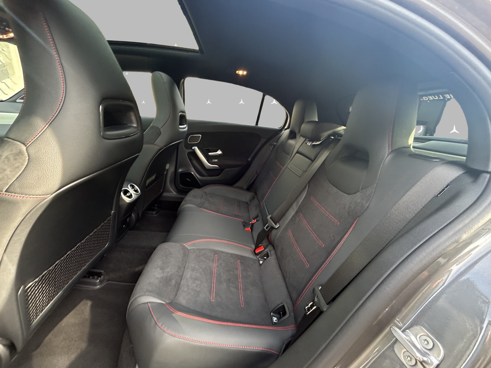 MERCEDES-BENZ A 200 Night Star 7G-DCT - 11