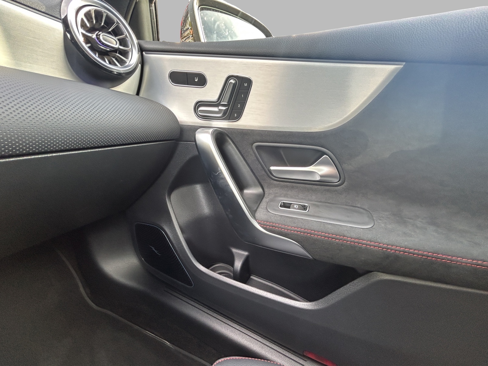 MERCEDES-BENZ A 200 Night Star 7G-DCT - 16