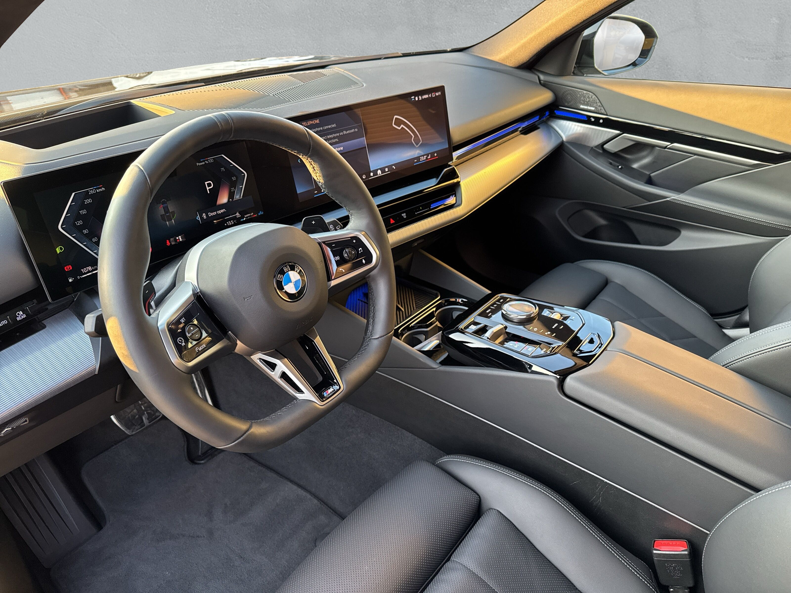 BMW 520d xDrive 48V Touring M Sport ** Action de Leasing à 1.9% ** 📍 - 20