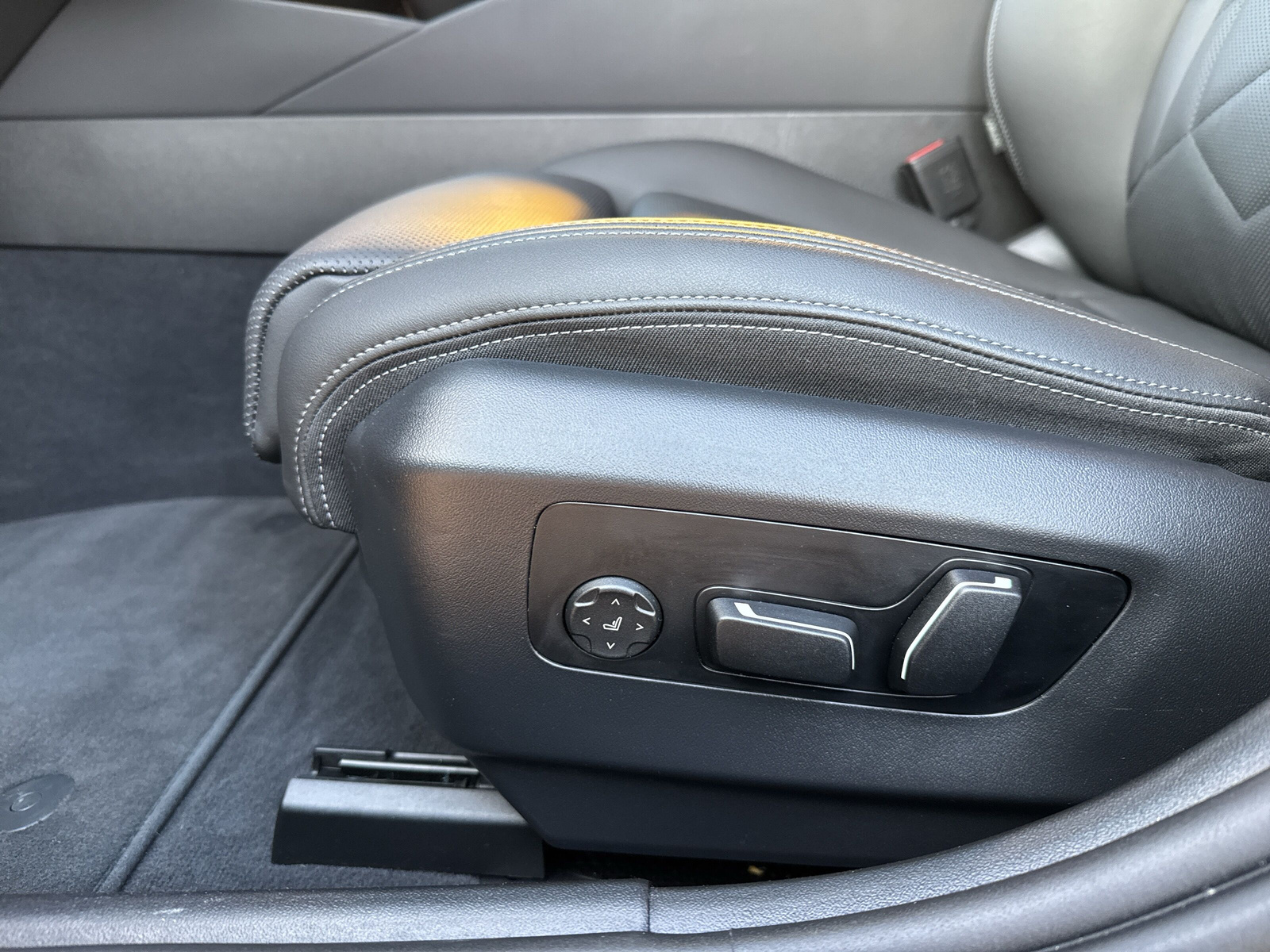 BMW 520d xDrive 48V Touring M Sport ** Action de Leasing à 1.9% ** 📍 - 18