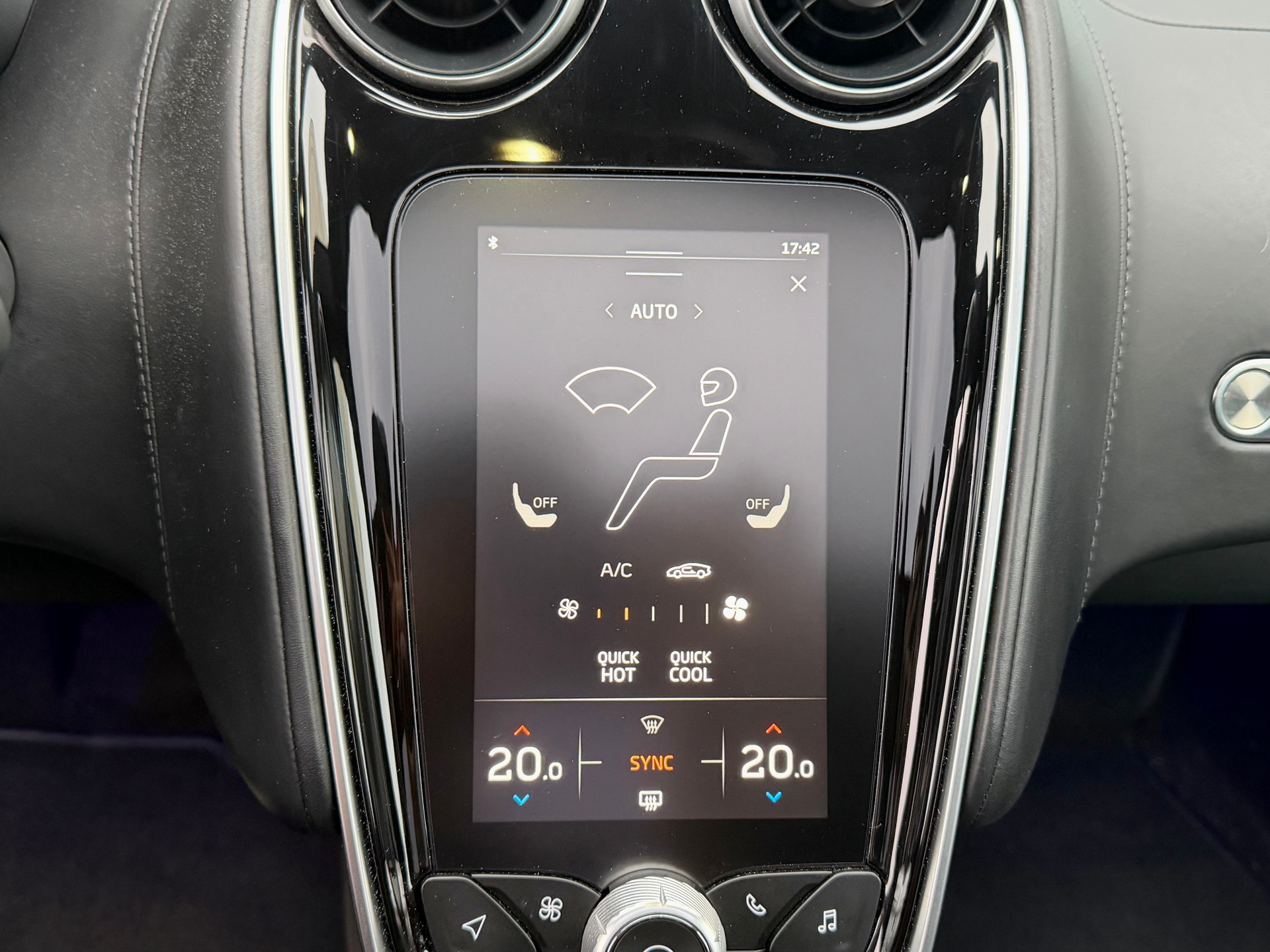 McLAREN GT Luxe - 6