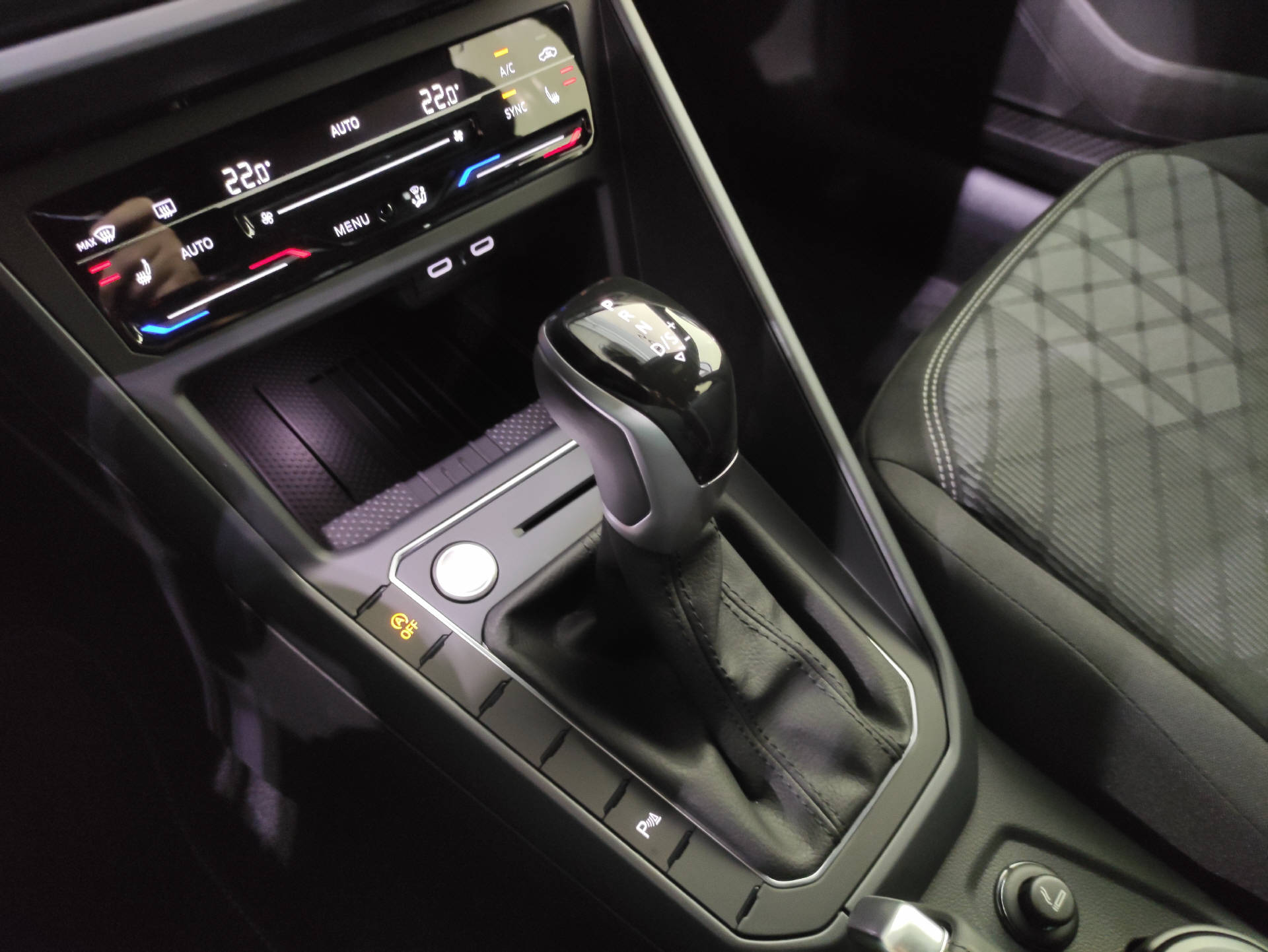 VW Taigo 1.5 TSI R-Line DSG - 11