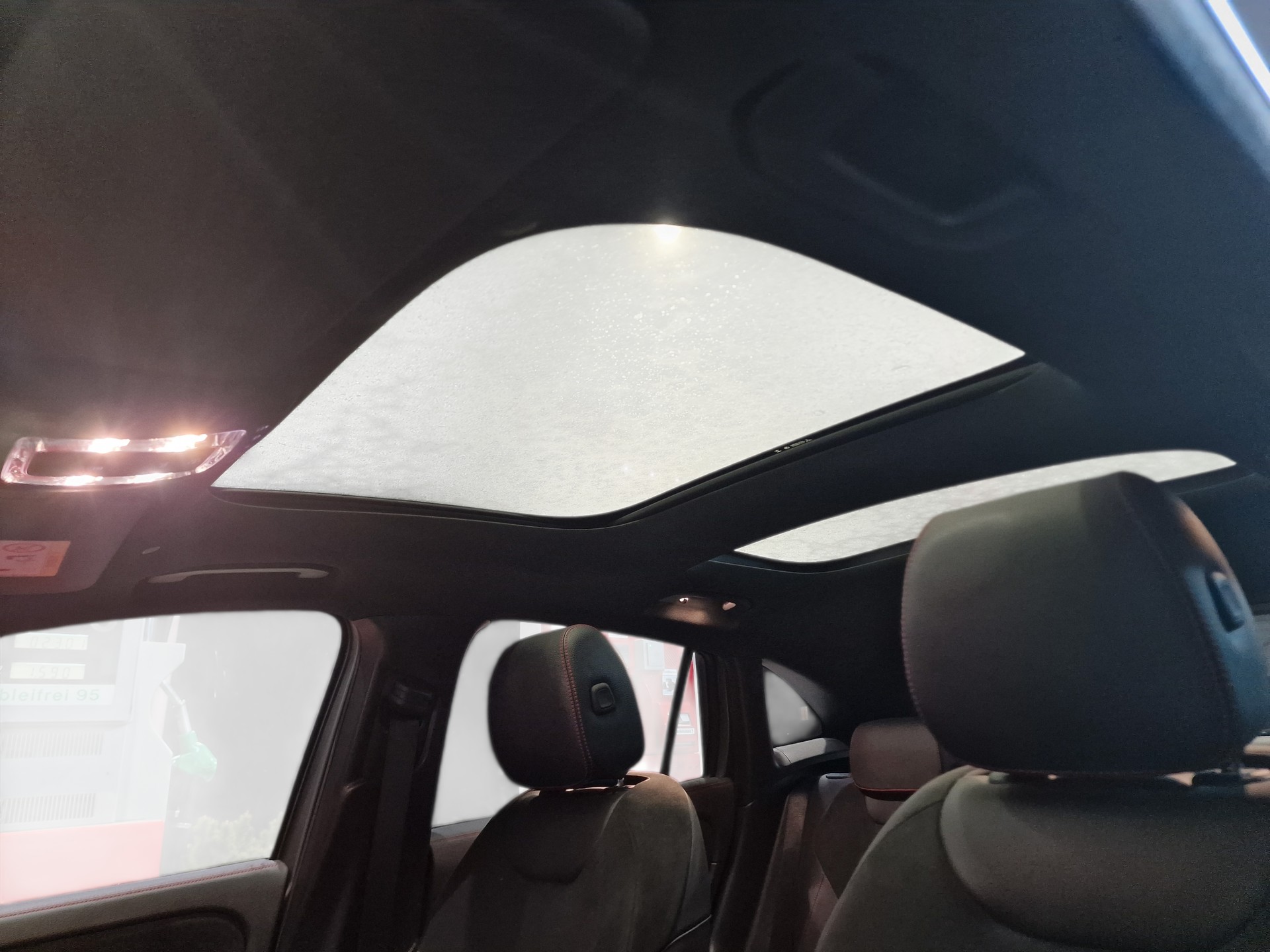 MERCEDES-BENZ GLA 35 AMG 4Matic 8G-Speedshift DCT 8xAlu 24Mt Gara - 11