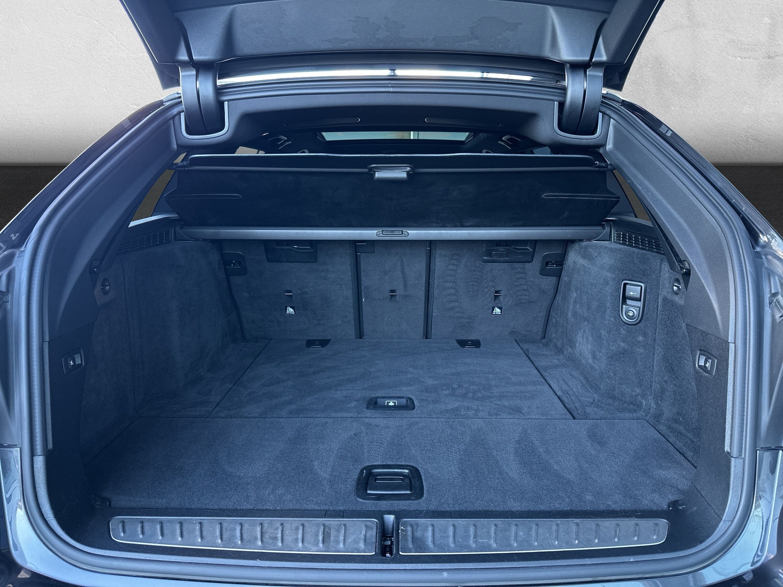 BMW 520d xDrive 48V Touring M Sport Steptronic - 10