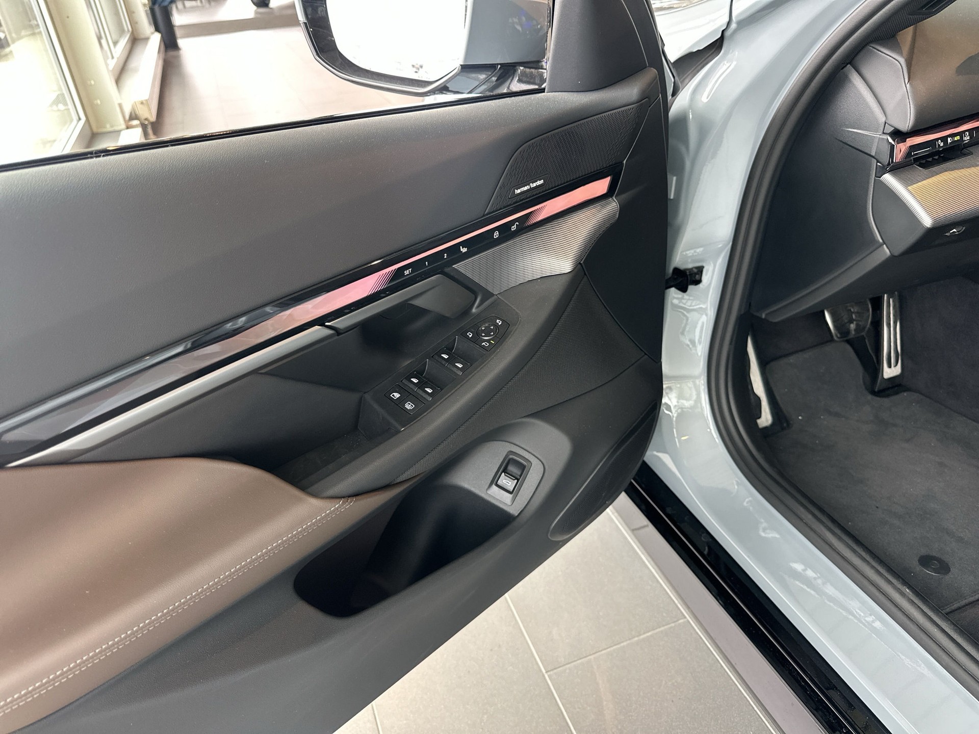 BMW i5 eDrive40 M Sport - 14