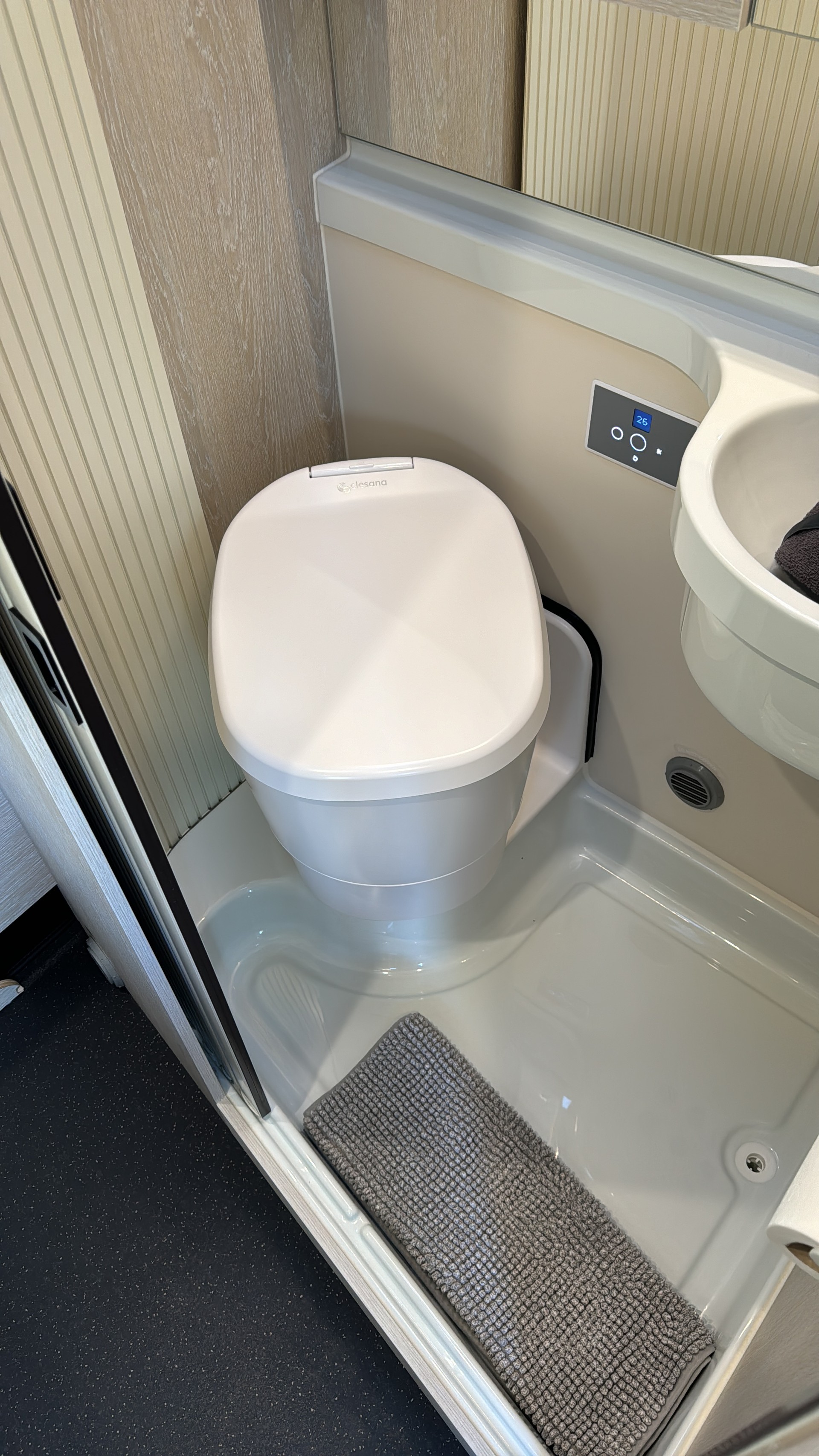 TOURNE MOBIL 6.4 Heavy Chassis 165 PS - 14