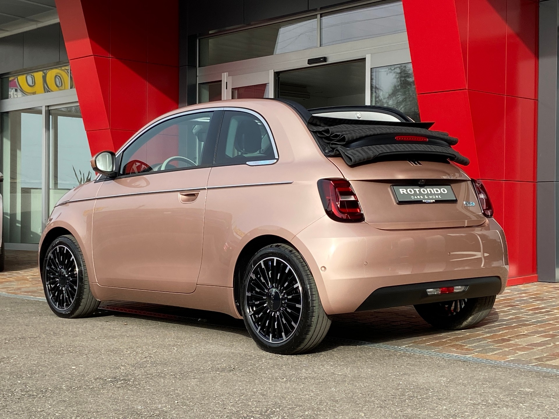 FIAT 500 C electric 87 kW La Prima - 20