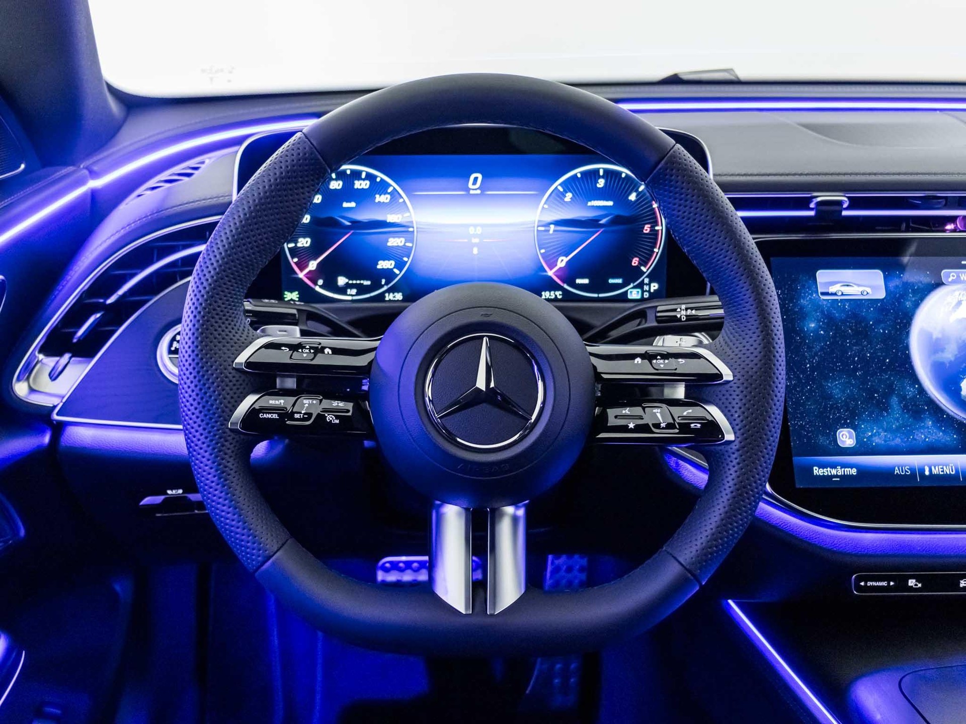 MERCEDES-BENZ E 220 d 4MATIC - 10