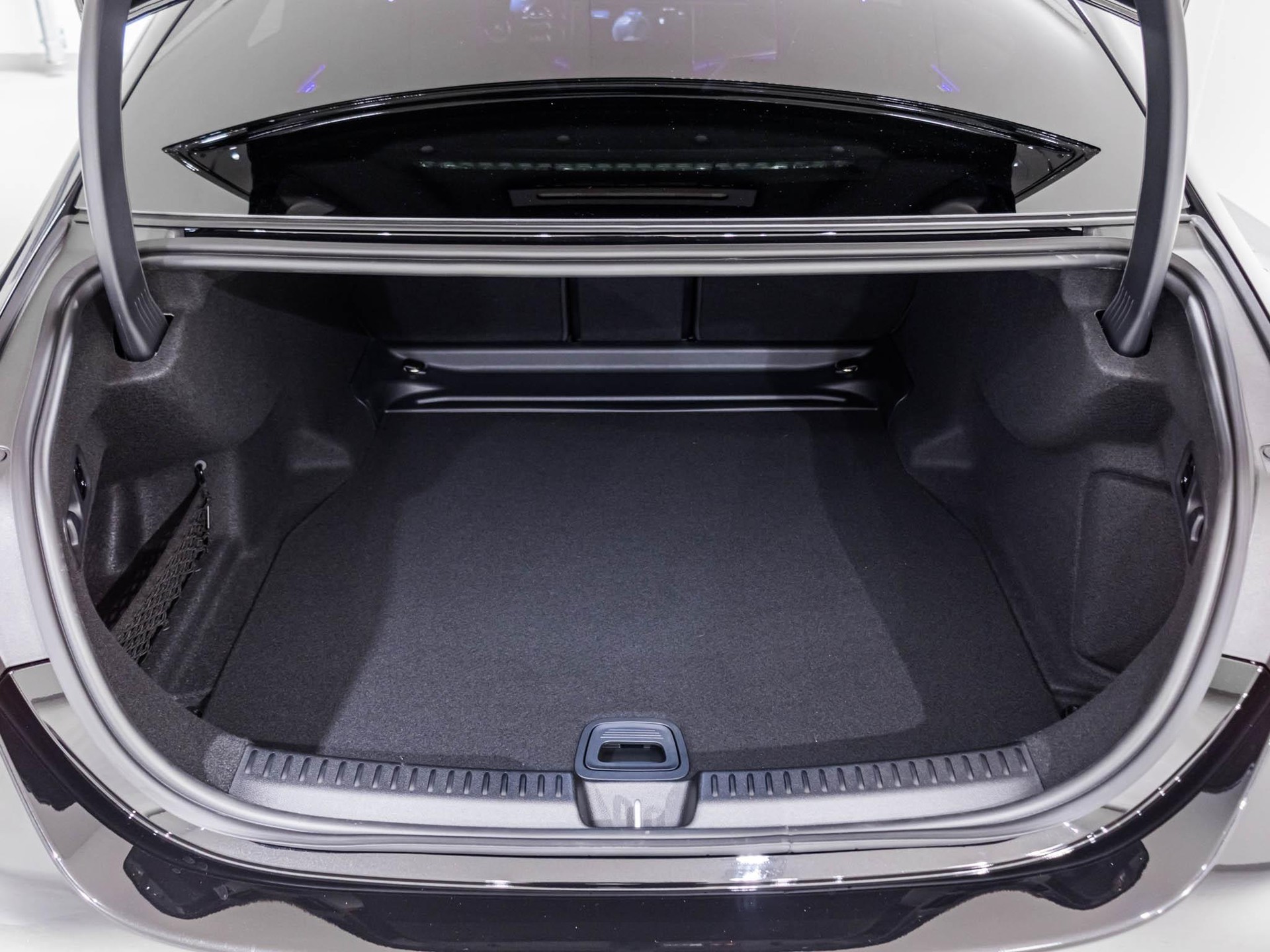 MERCEDES-BENZ E 220 d 4MATIC - 13