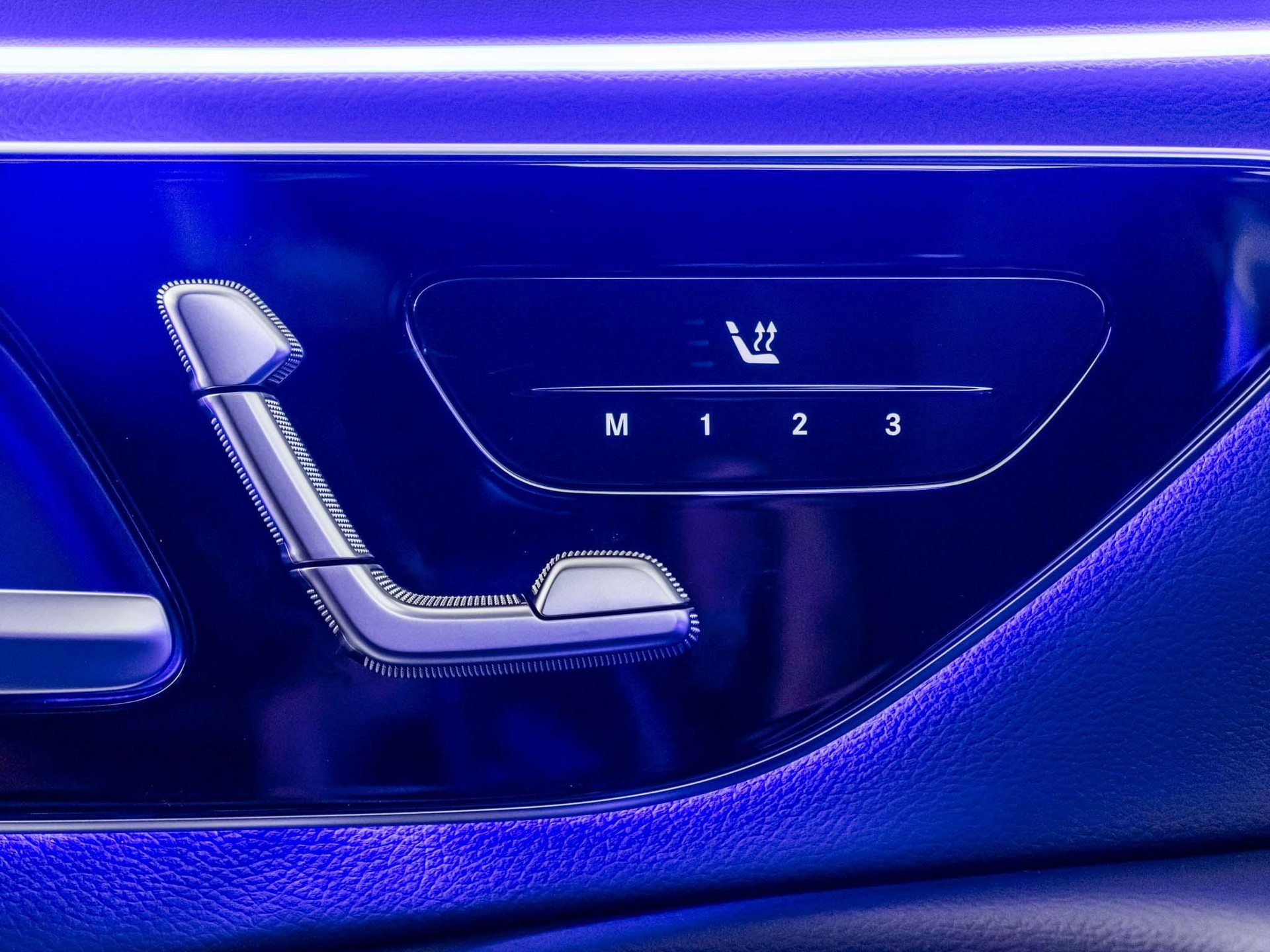 MERCEDES-BENZ E 220 d 4MATIC - 12