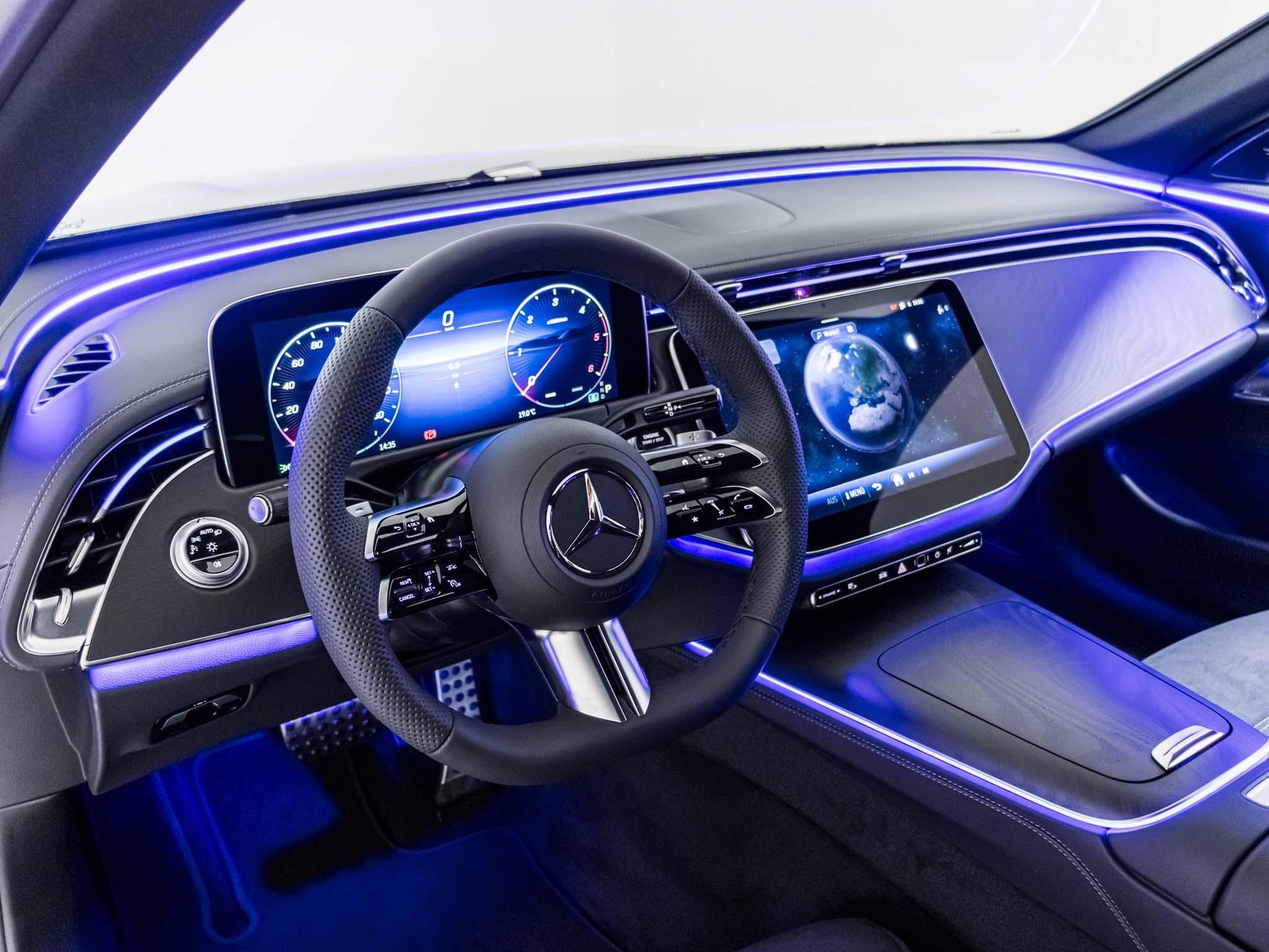 MERCEDES-BENZ E 220 d 4MATIC - 9