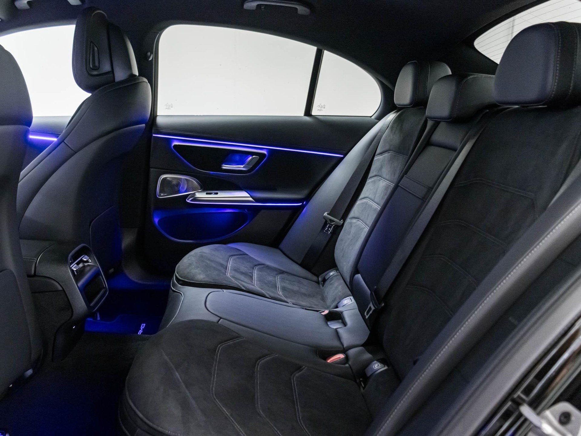 MERCEDES-BENZ E 220 d 4MATIC - 8