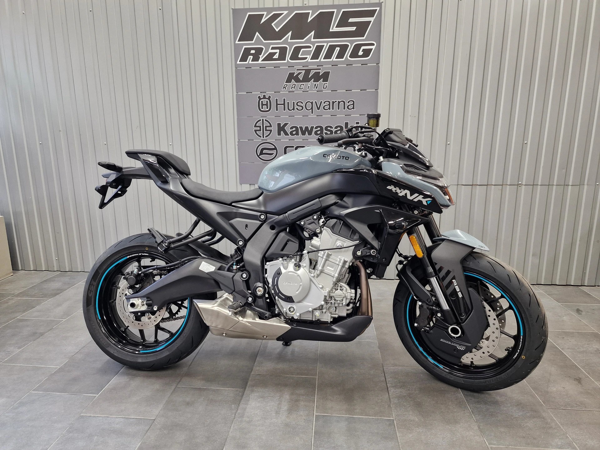 CF MOTO 675NK