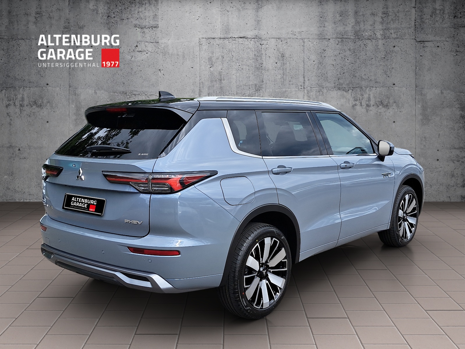 MITSUBISHI Outlander 2.4 PHEV Instyle 4x4-4