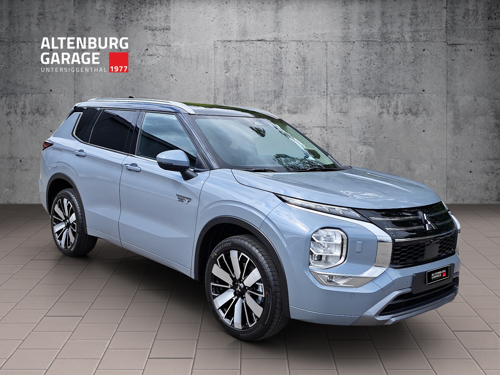 MITSUBISHI Outlander 2.4 PHEV Instyle 4x4-6
