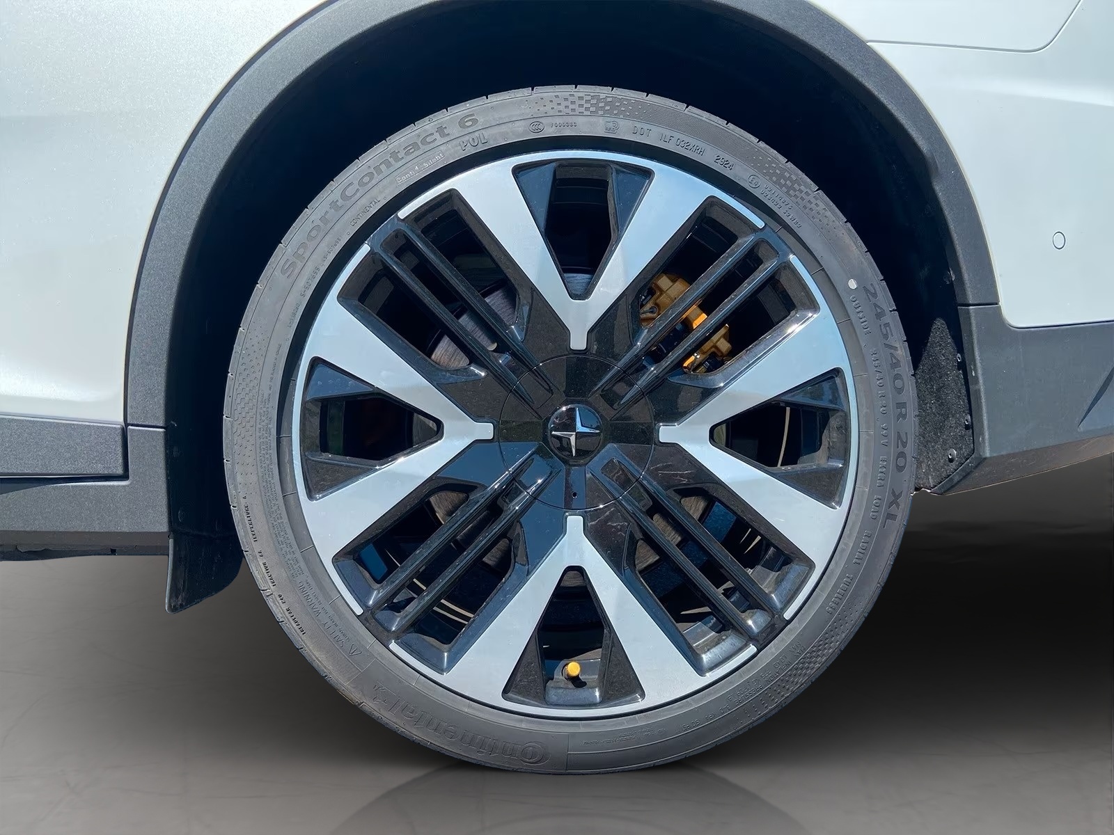 POLESTAR 2 Long Range Dual Motor Performance - 7