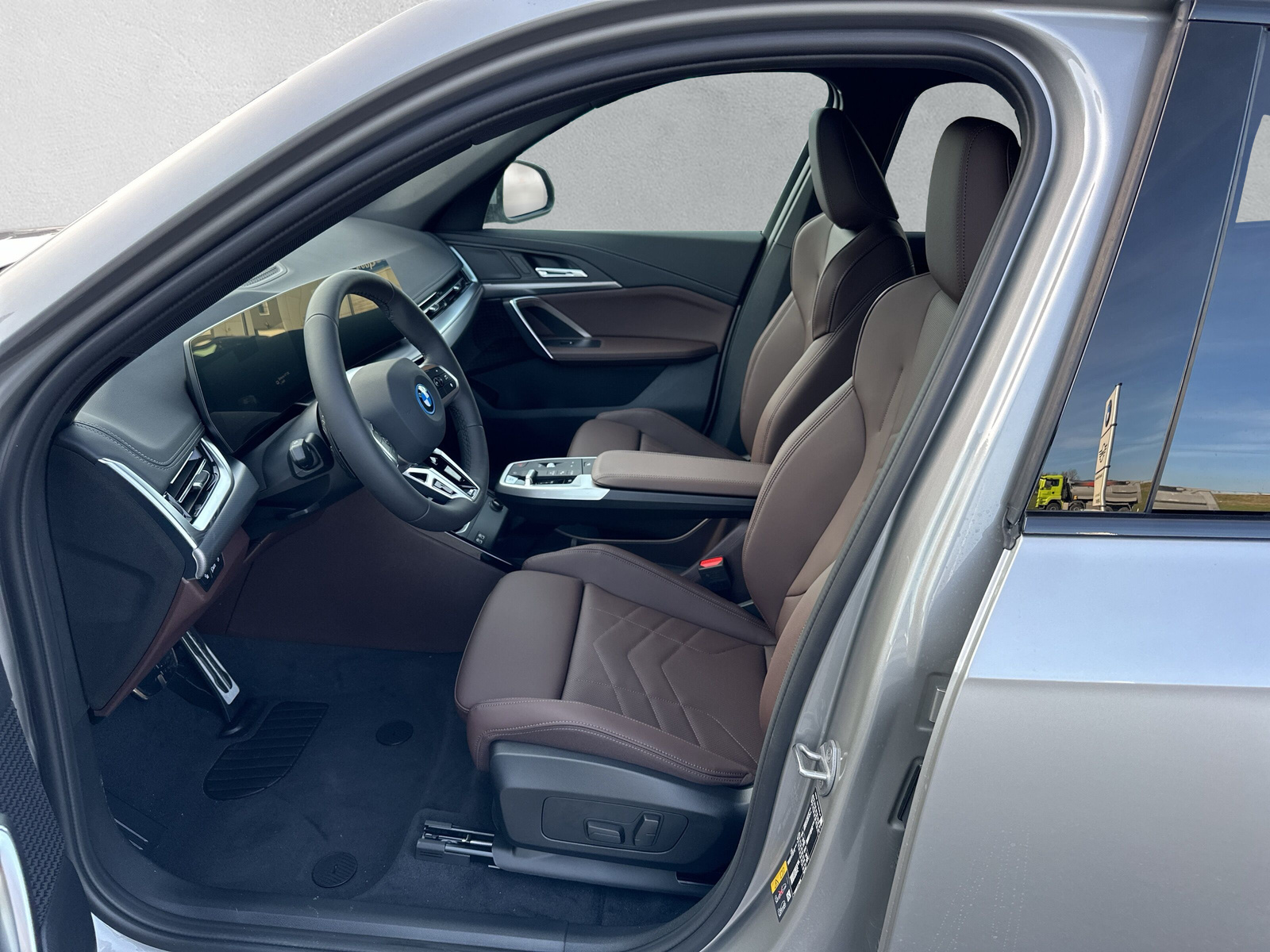 BMW iX1 eDrive 20 M Sport - 12