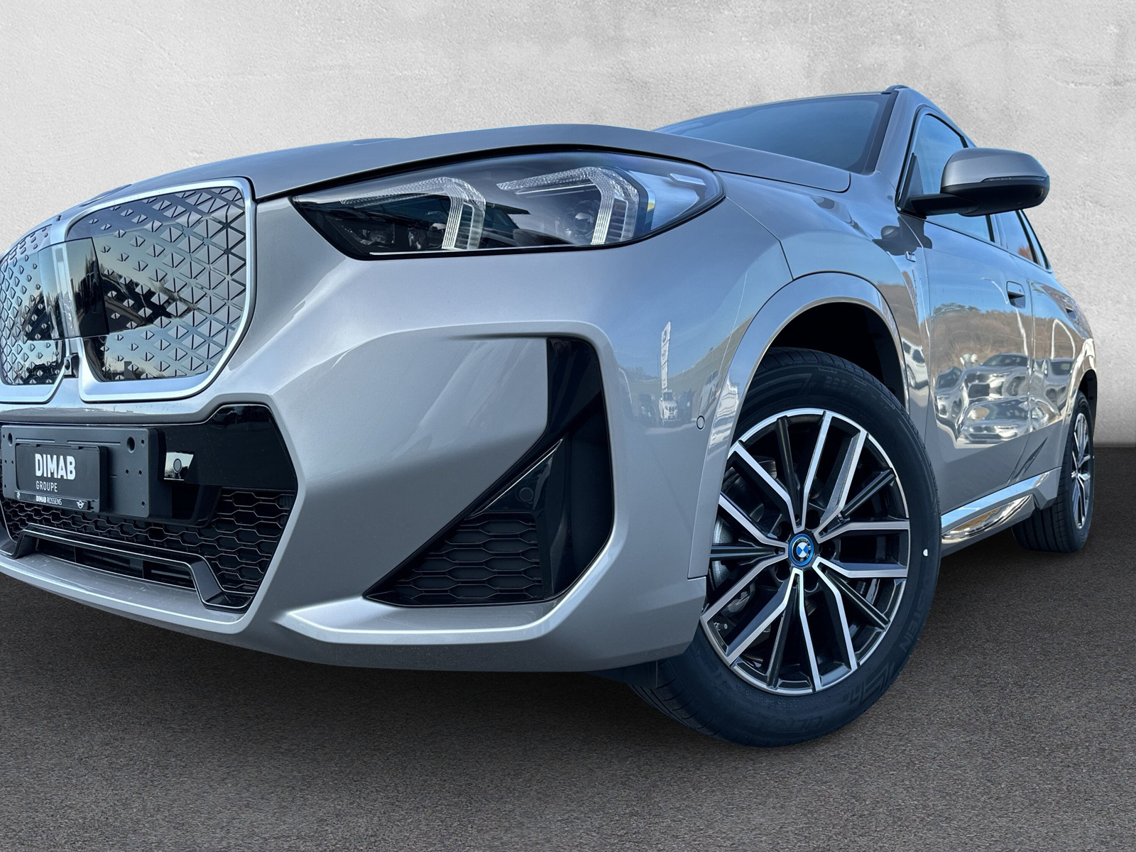 BMW iX1 eDrive 20 M Sport - 8