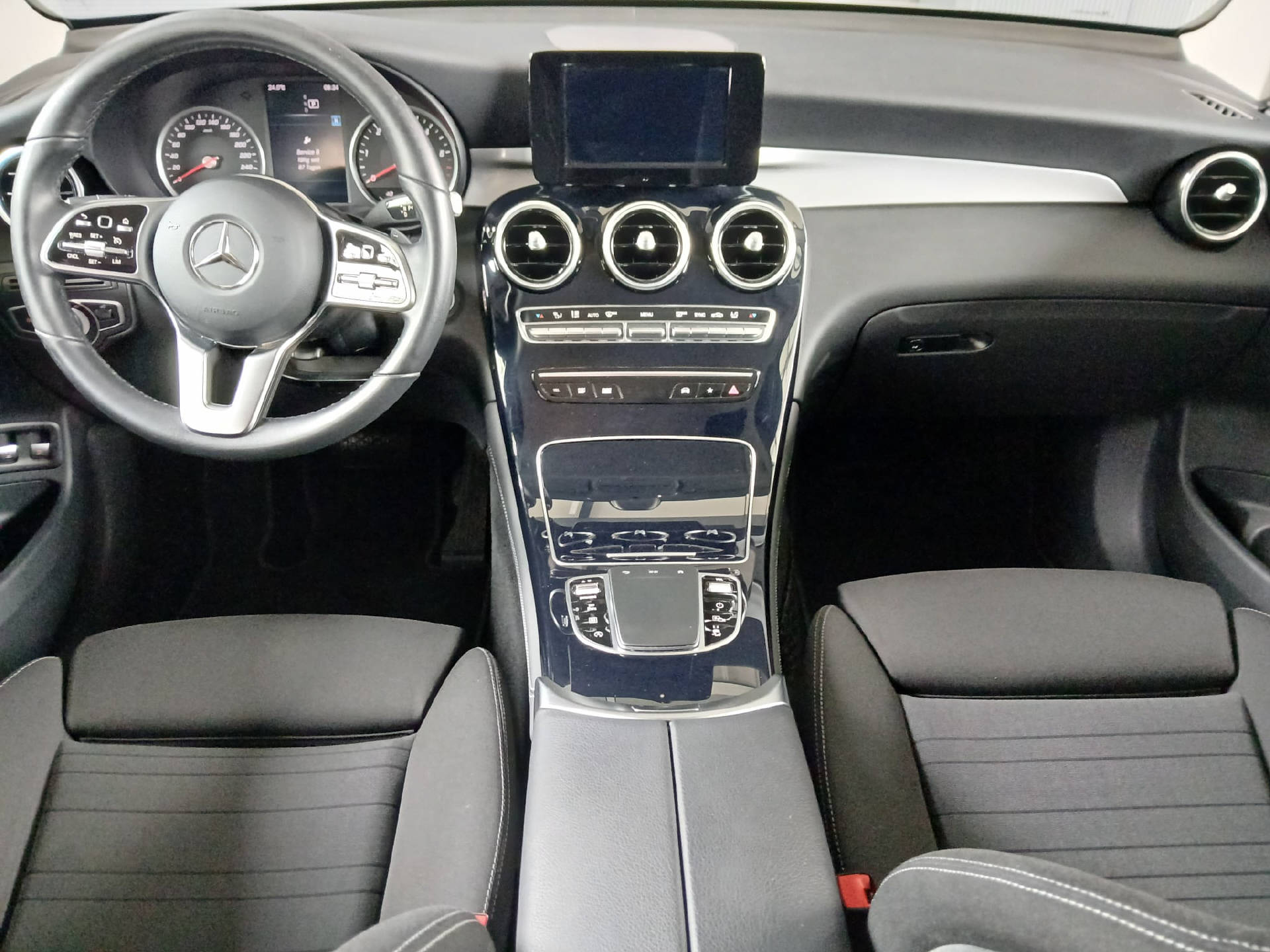 MERCEDES-BENZ GLC 200 d 4m-7