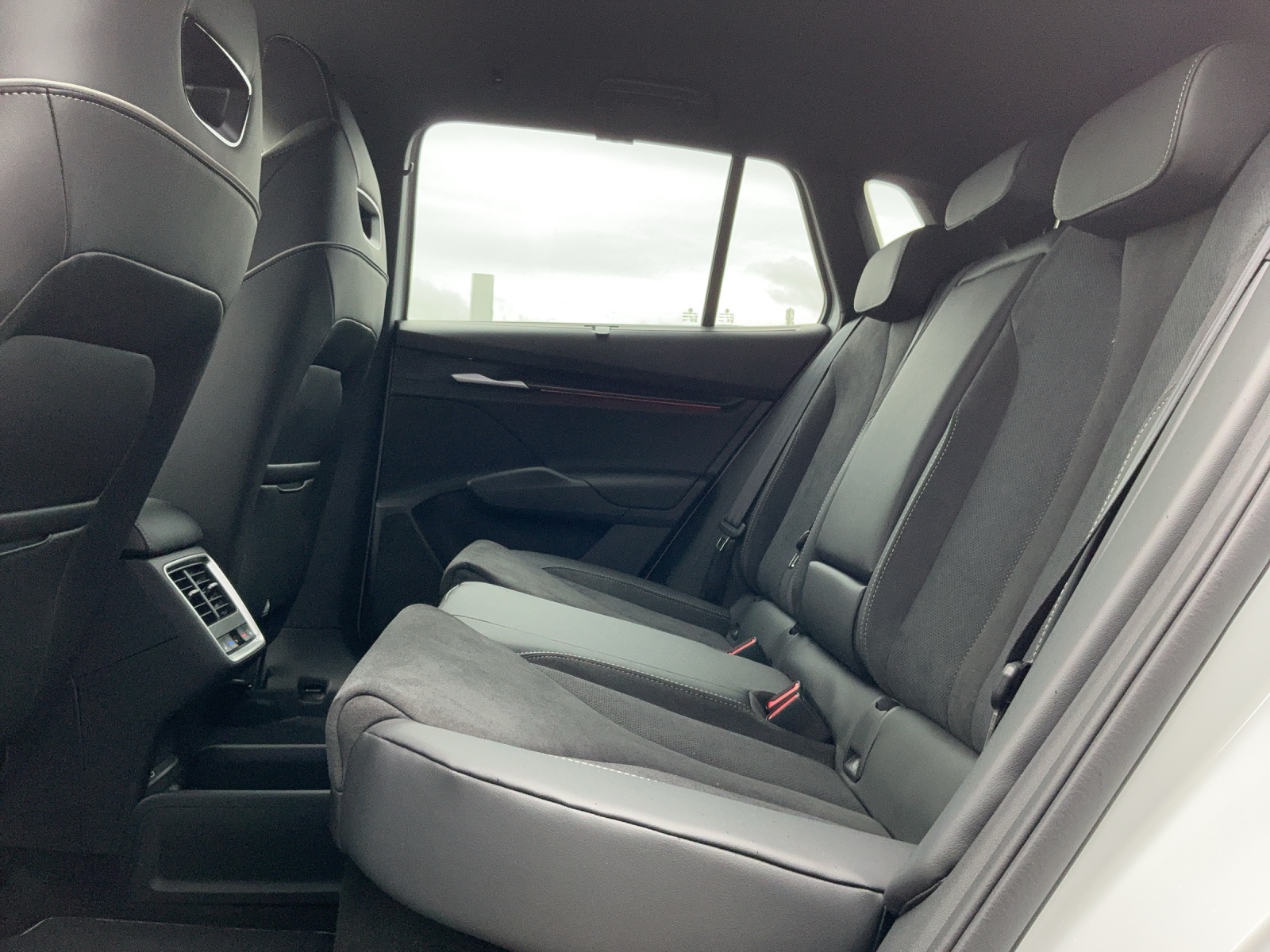 SKODA Elroq 85 Sportline - 11