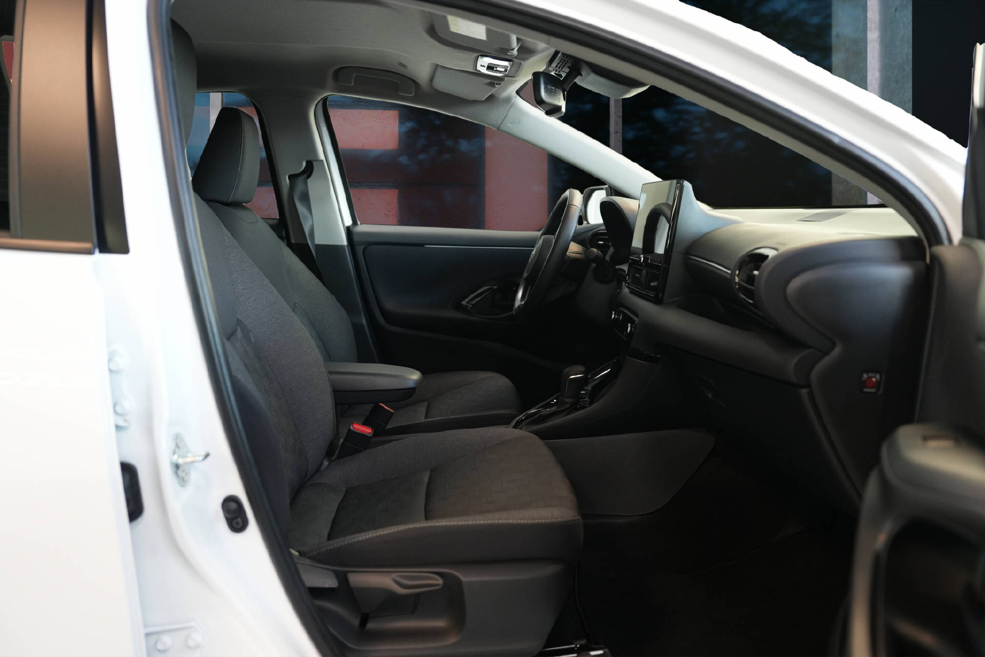 TOYOTA Yaris 1.5 VVT-i HSD Trend Plus - 8