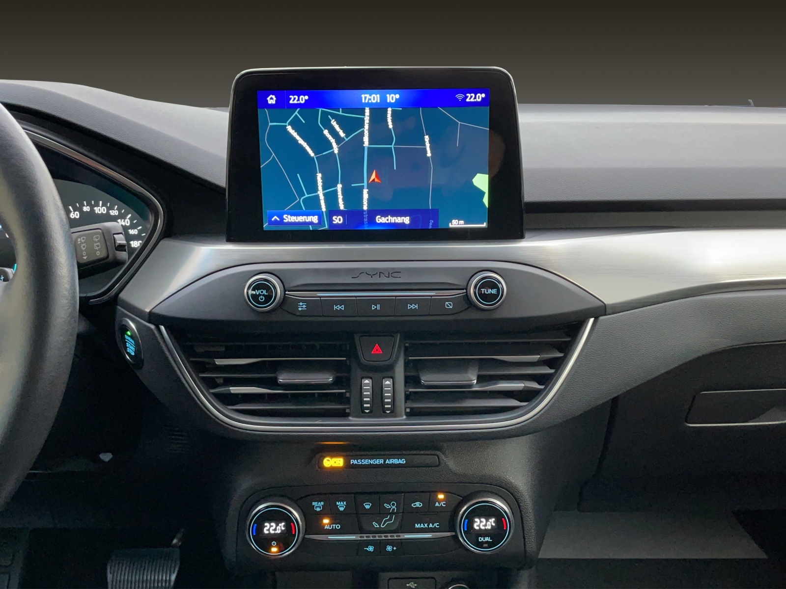 FORD Focus Station Wagon 1.0i EcoB 125 Titanium - 9