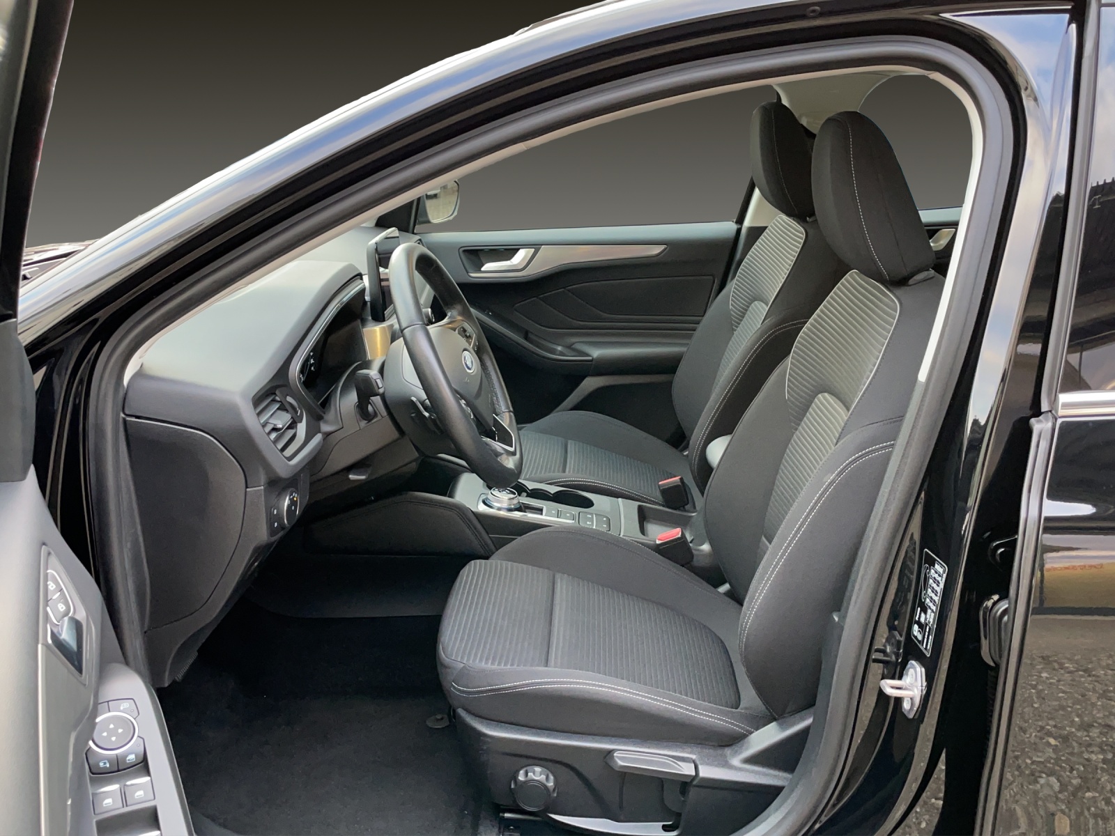 FORD Focus Station Wagon 1.0i EcoB 125 Titanium - 6