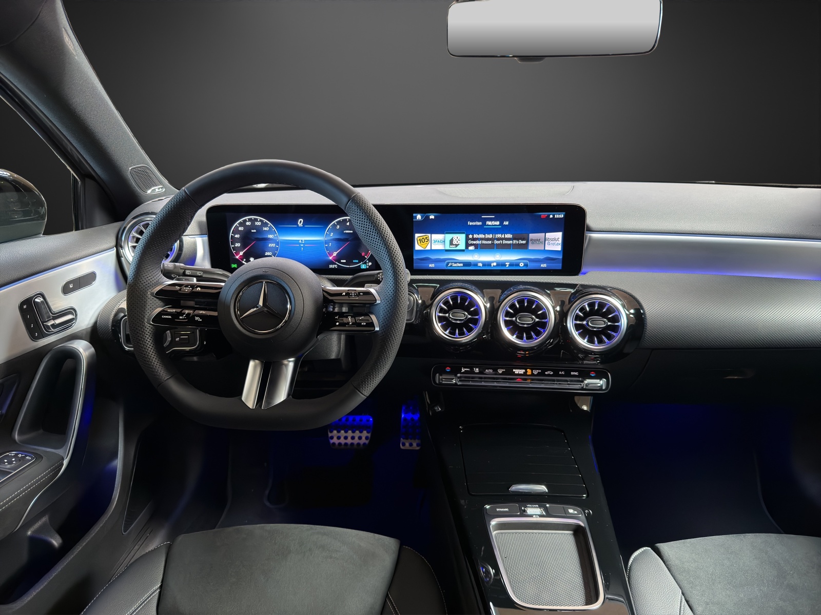 MERCEDES-BENZ A 200 Night Star 7G-DCT - 11