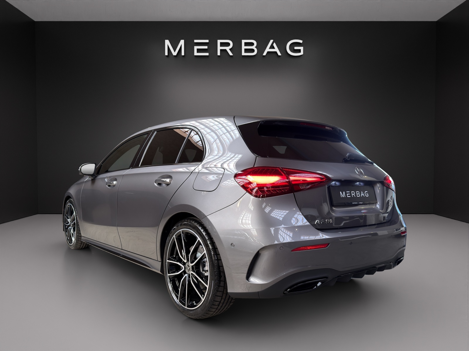 MERCEDES-BENZ A 200 Night Star 7G-DCT - 5