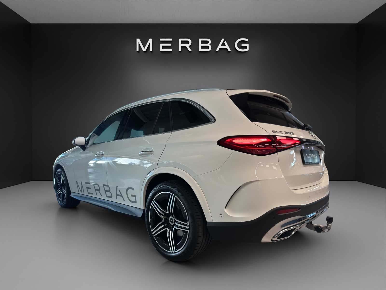 MERCEDES-BENZ GLC 300 4Matic 9G-Tronic AMG Line - 4