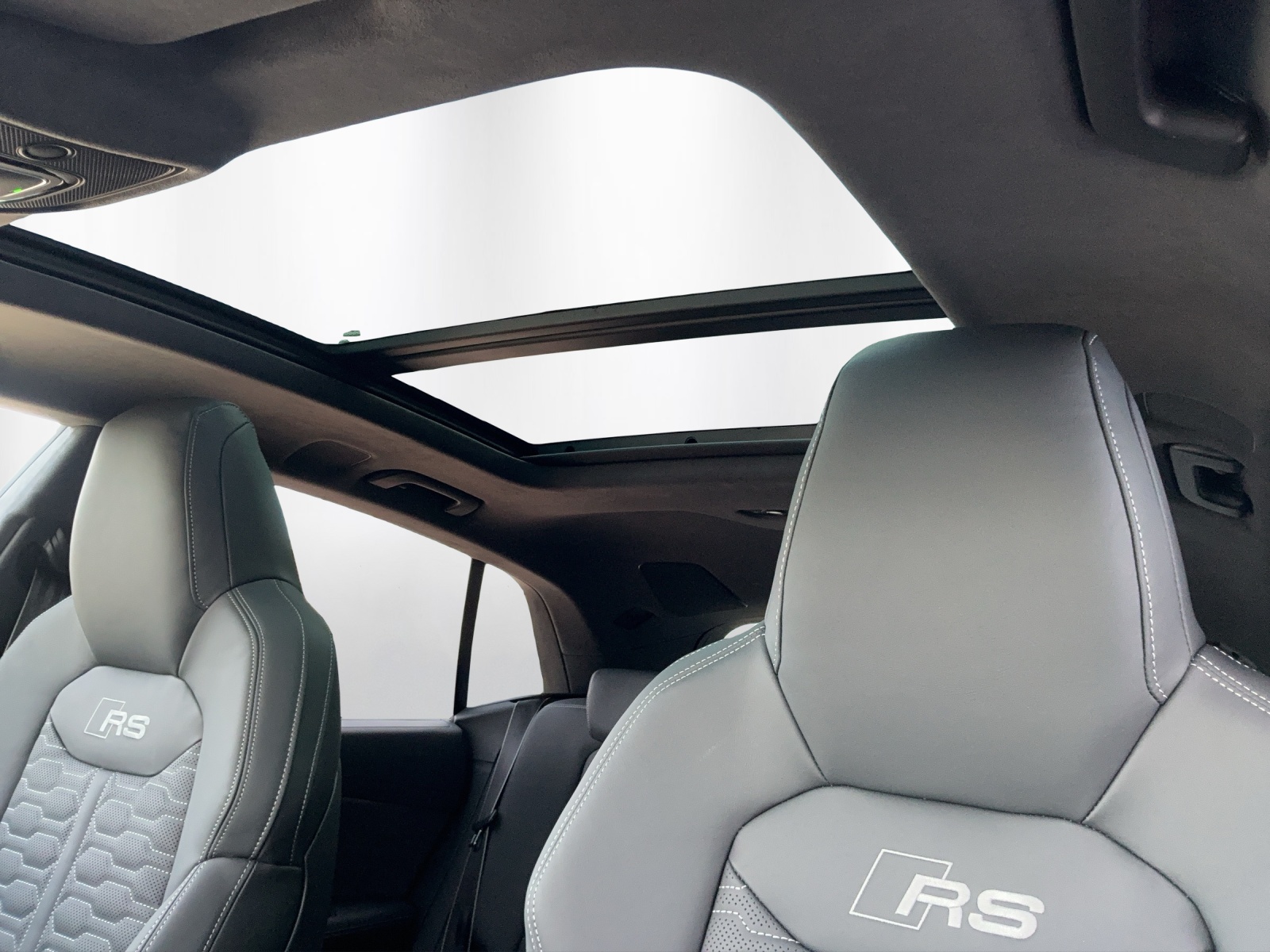 AUDI RSQ8 performance quattro - 15