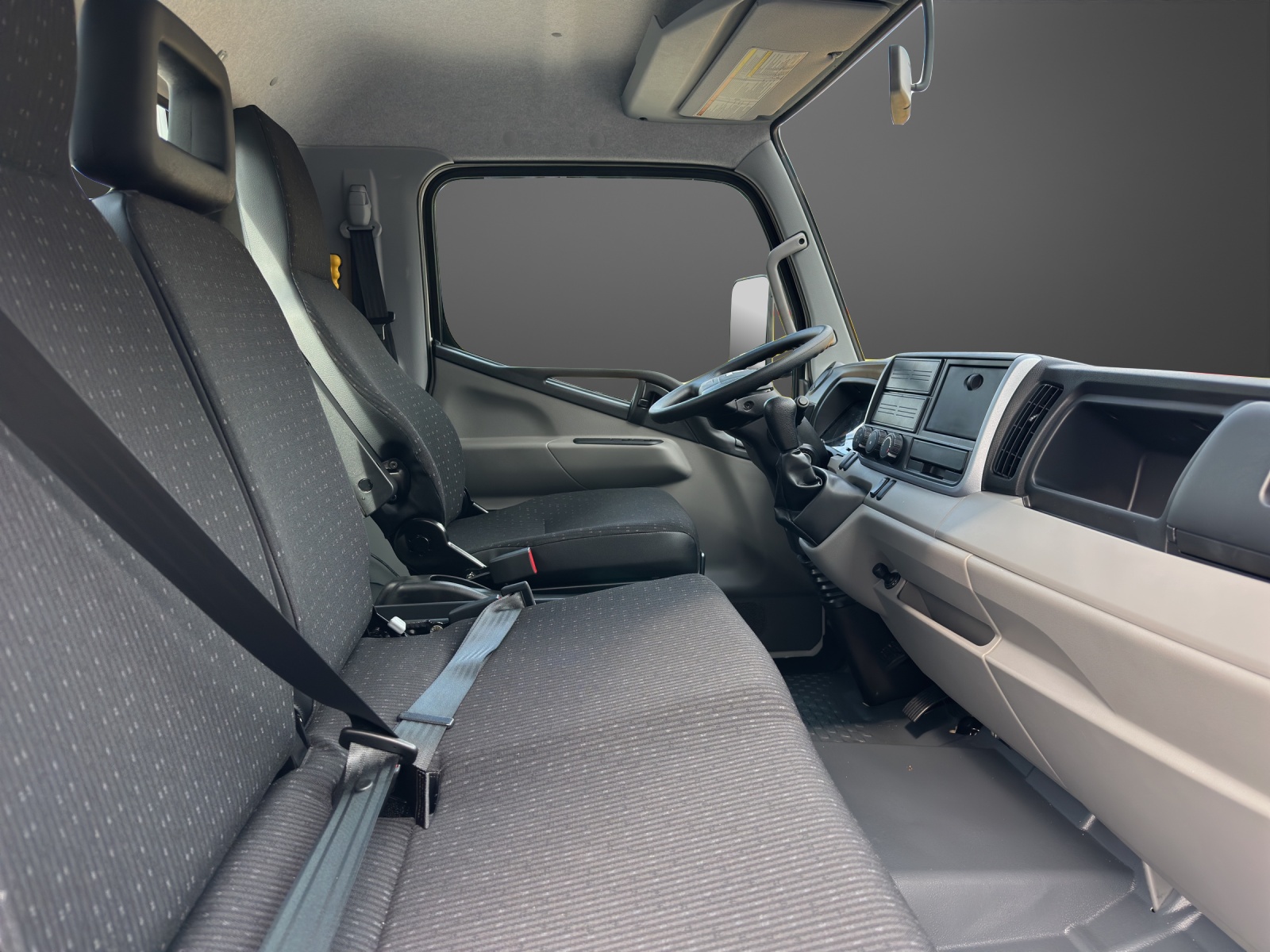 MITSUBISHI FUSO Canter 3C15 - 10