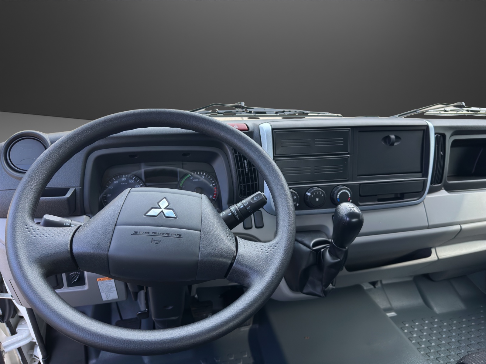MITSUBISHI FUSO Canter 3C15 - 9