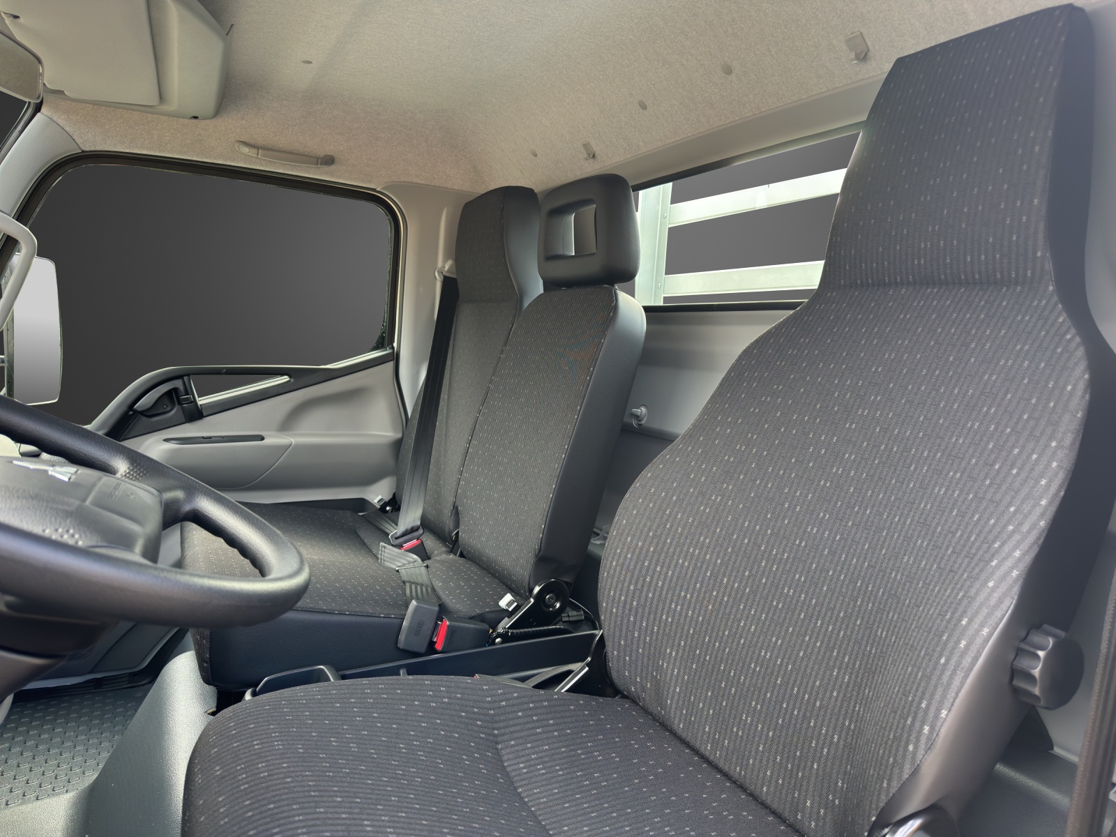 MITSUBISHI FUSO Canter 3C15 - 8