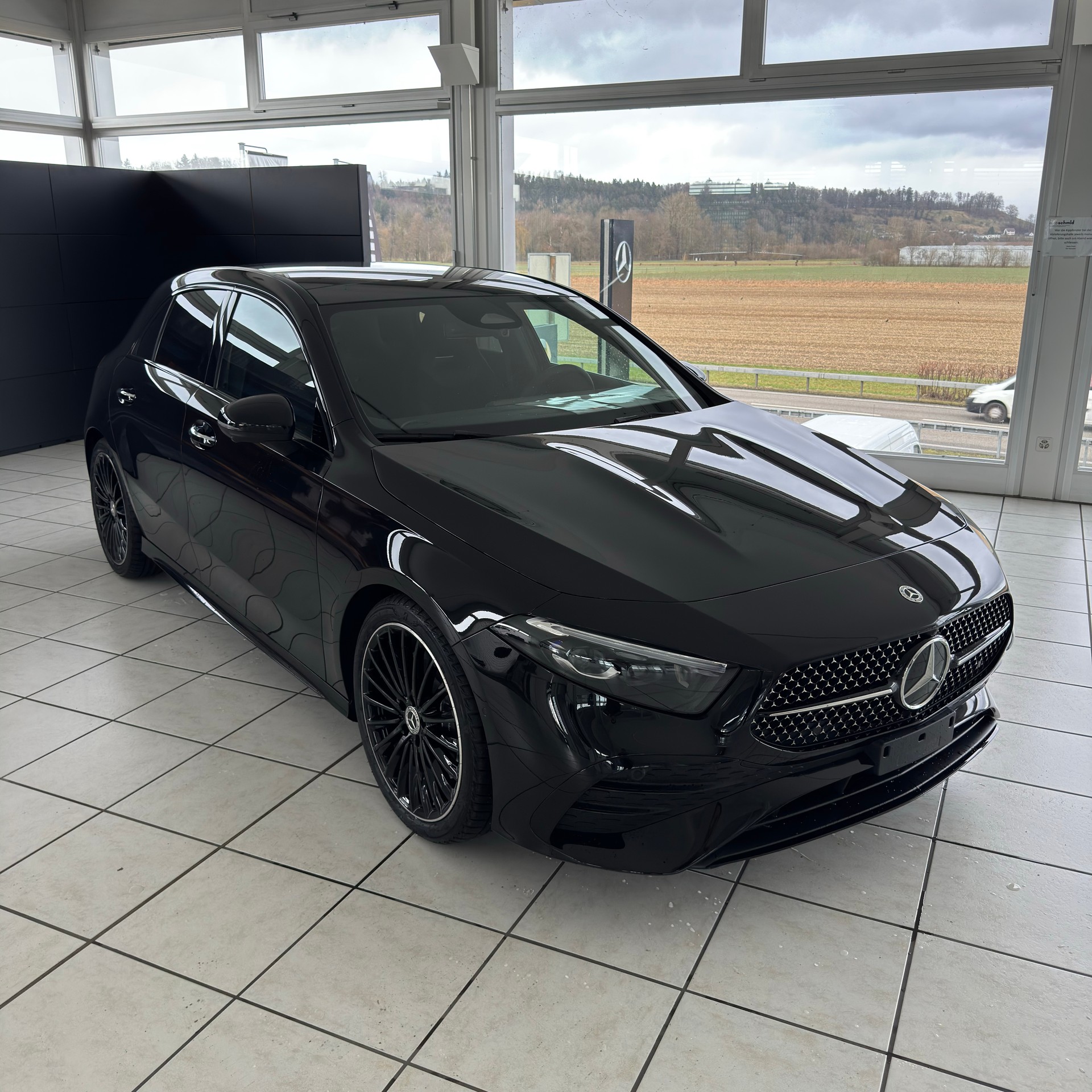 MERCEDES-BENZ A 250 4MATIC Kompaktlimousine