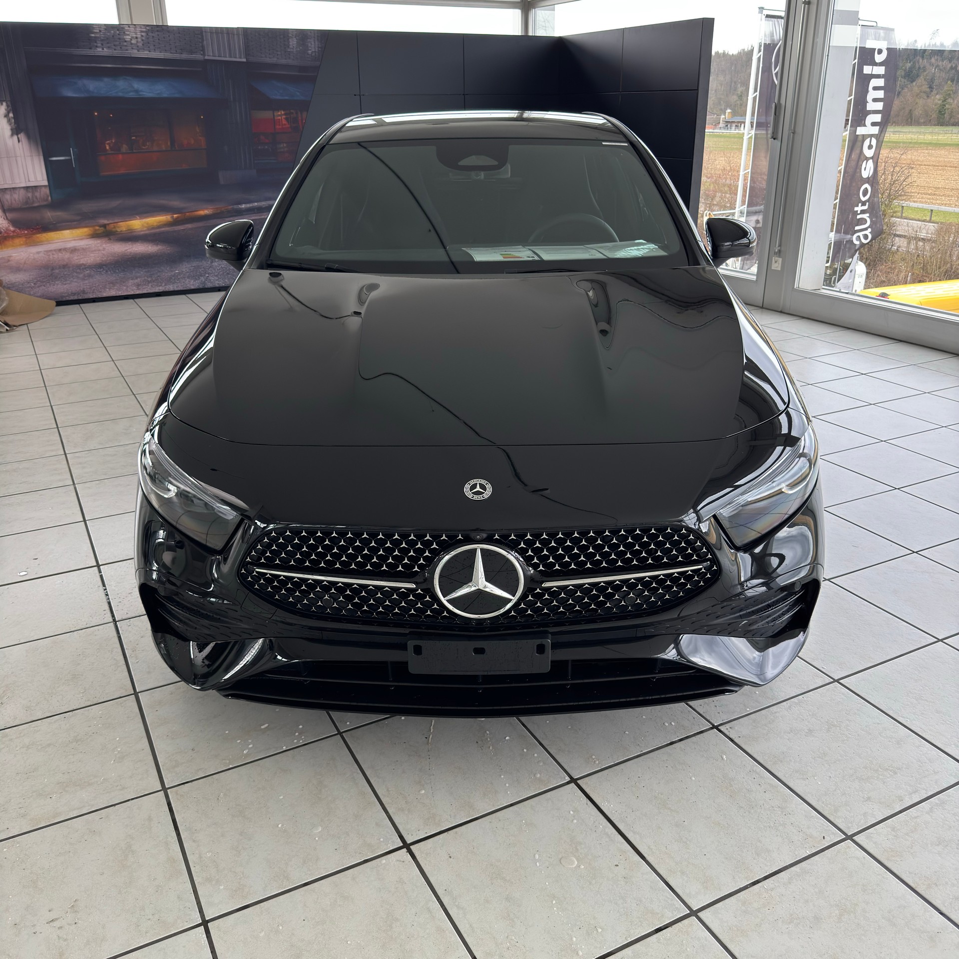 MERCEDES-BENZ A 250 4MATIC Kompaktlimousine - 3