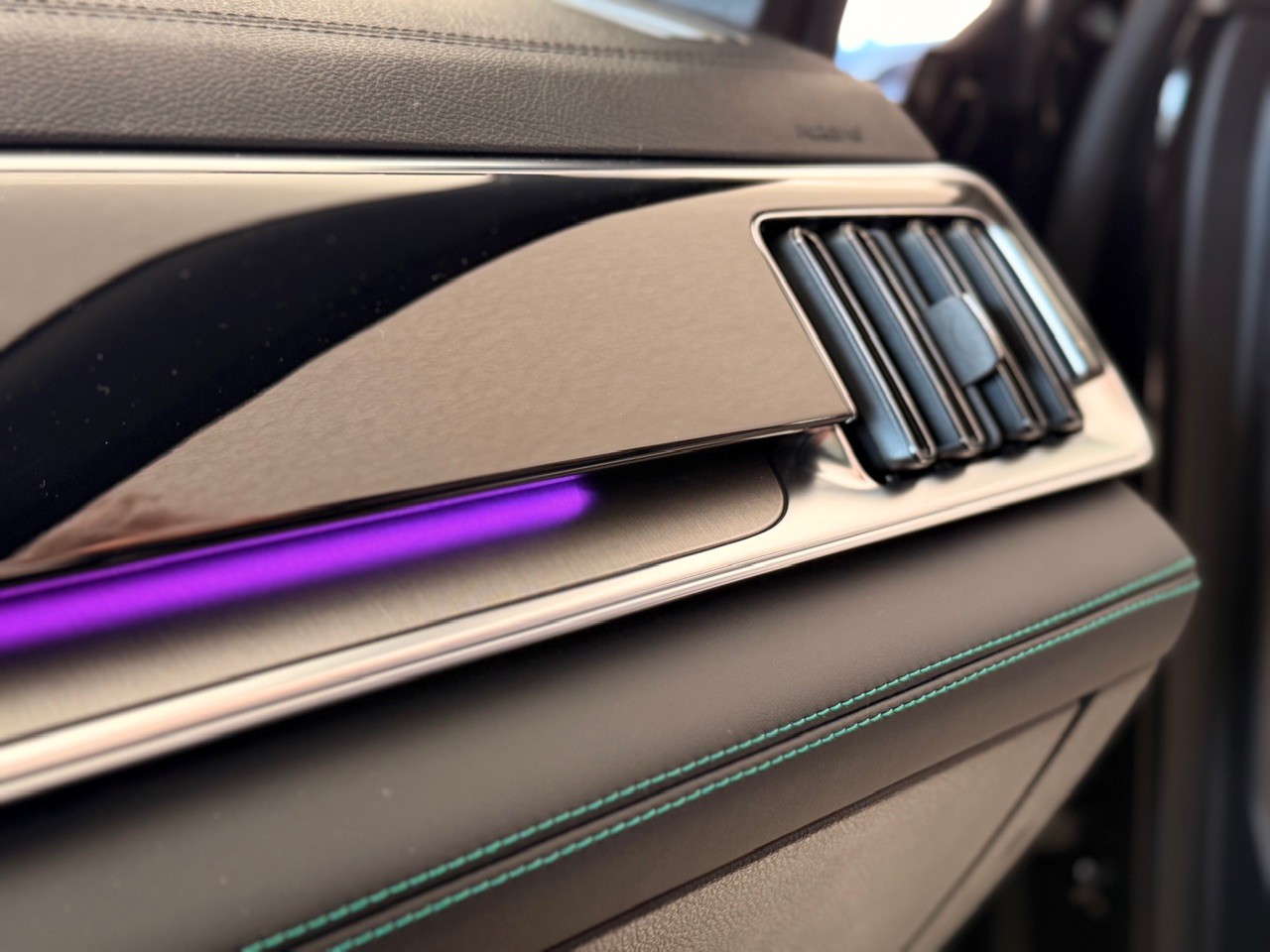 BYD Seal U DM-i Design AWD - 30