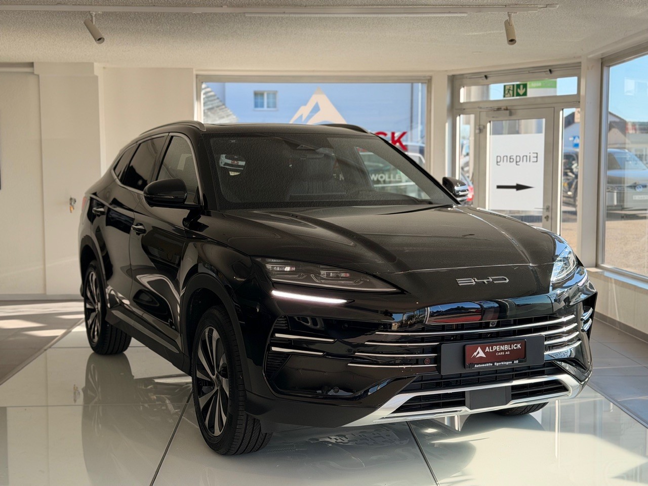 BYD Seal U DM-i Design AWD - 4