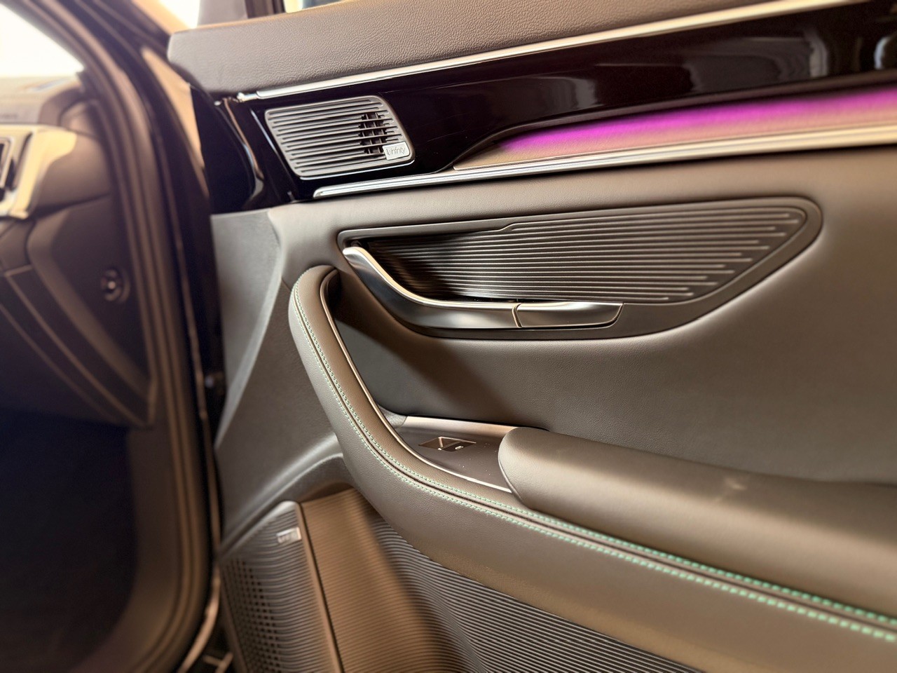 BYD Seal U DM-i Design AWD - 21