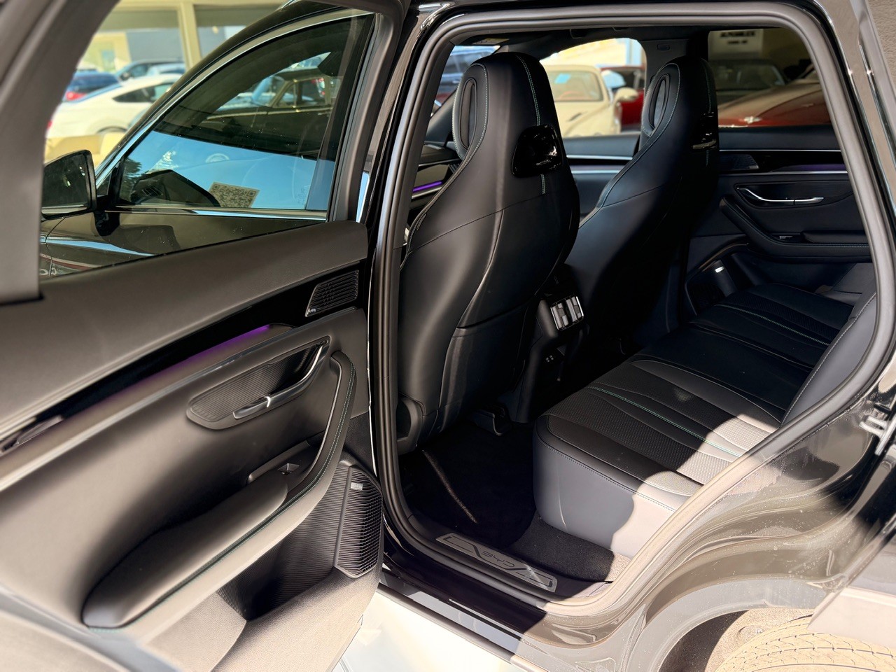 BYD Seal U DM-i Design AWD - 15