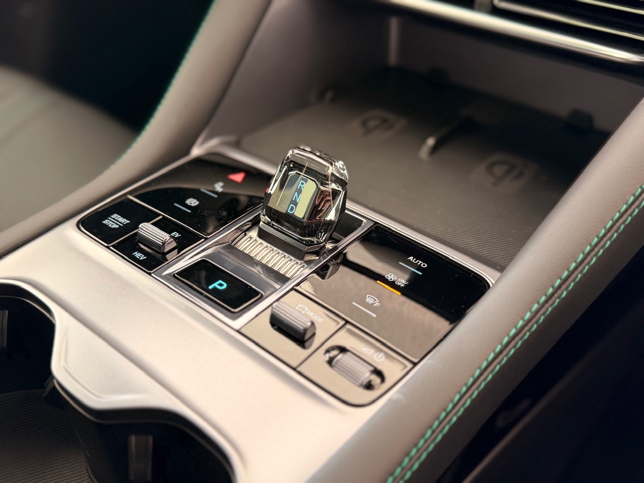 BYD Seal U DM-i Design AWD - 24