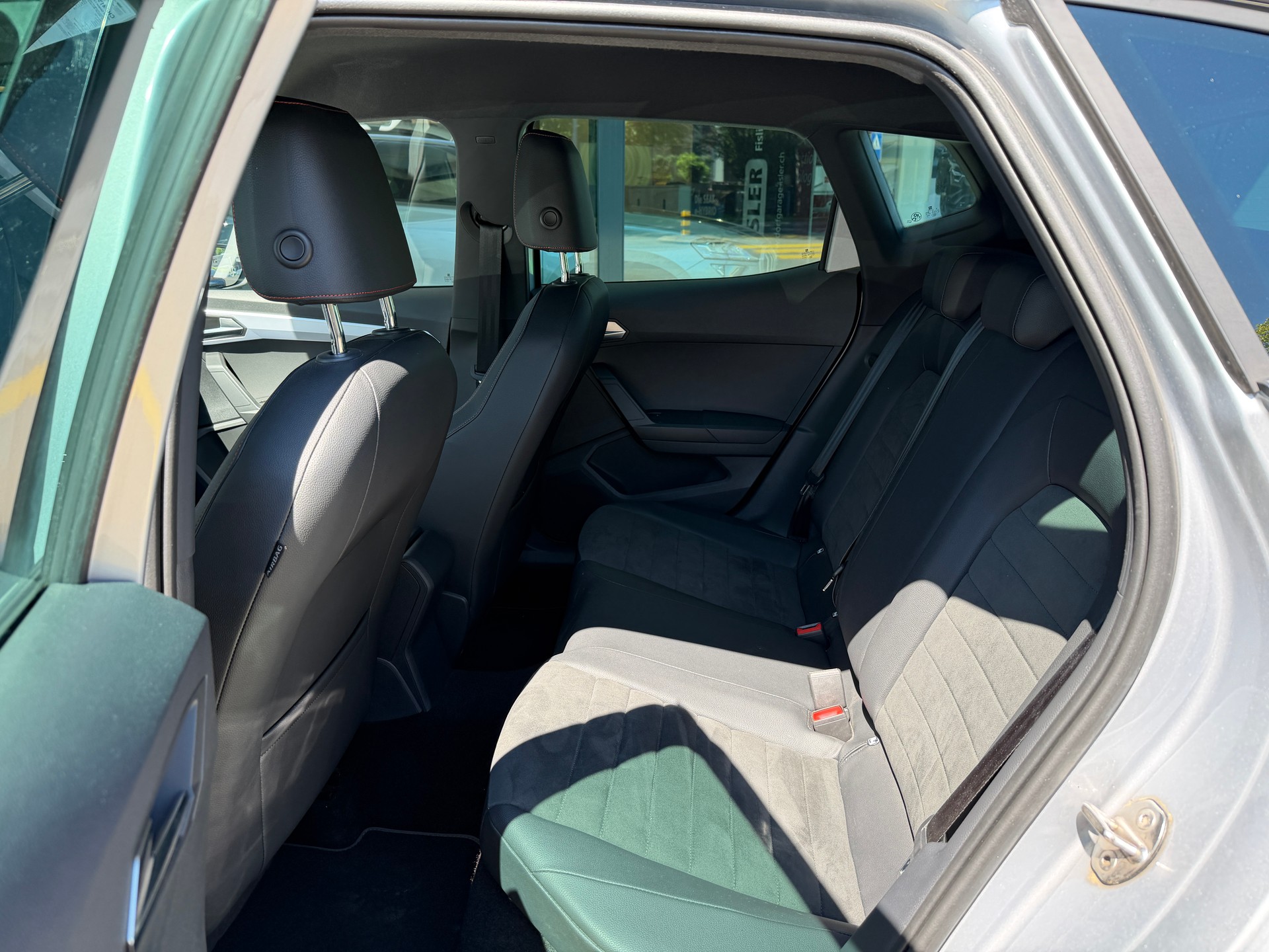 SEAT Arona 1.0 TSI Eco Hola FR DSG - 8
