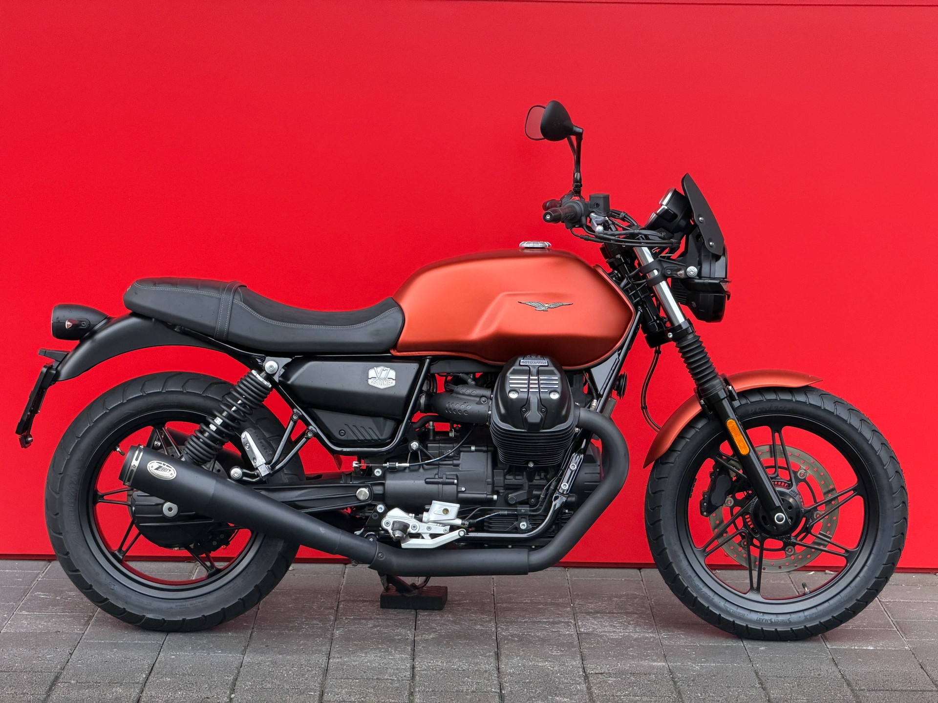 MOTO GUZZI V7 IV 850 Stone - 1