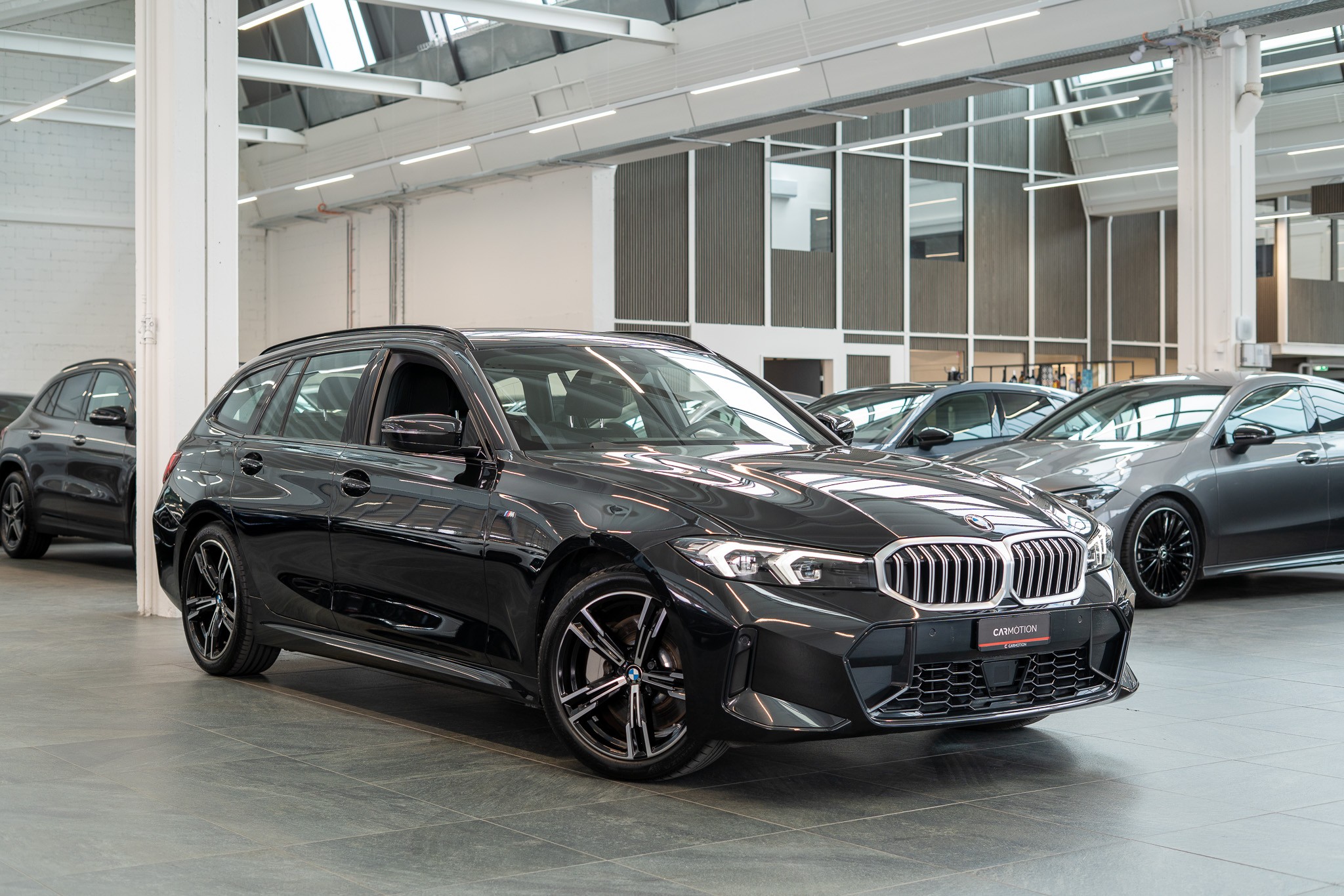 330i xDrive M Sport Touring / LCI / Rückfahrkamera / el.Heckklappe