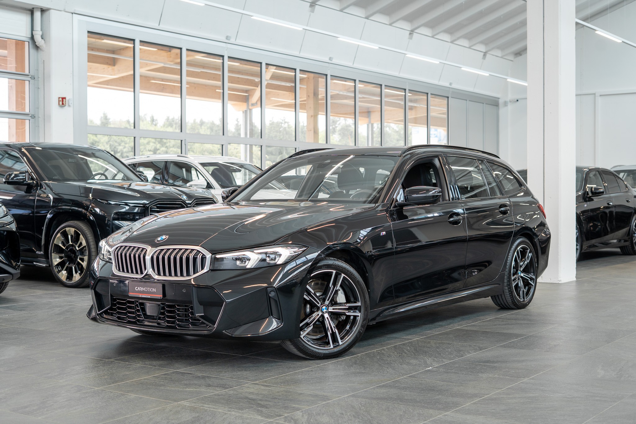 330i xDrive M Sport Touring / LCI / Rückfahrkamera / el.Heckklappe