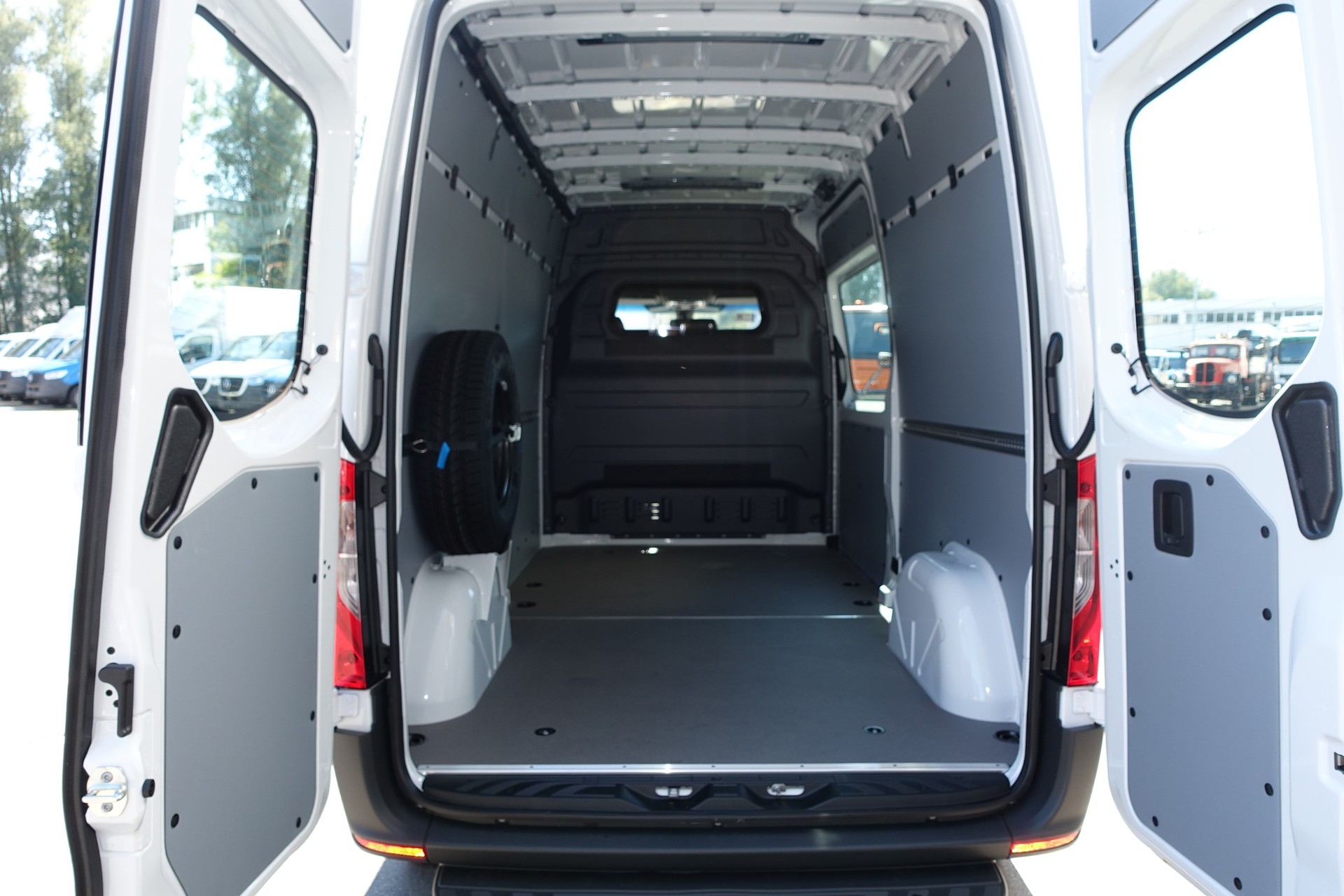 MERCEDES-BENZ eSprinter 312 47kWh Standard - 6