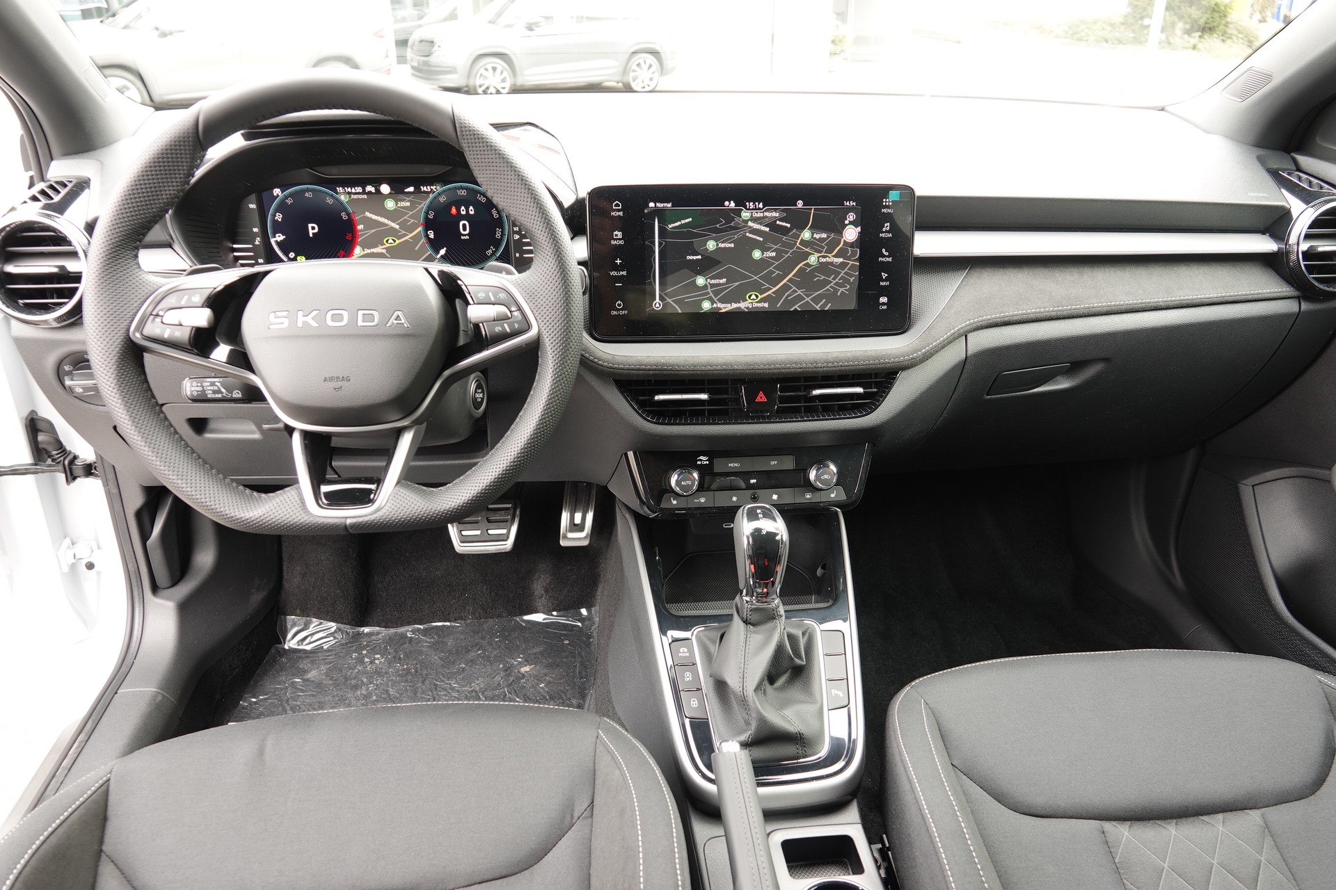 SKODA Fab. 1.0 TSI Dynamic DSG - 10