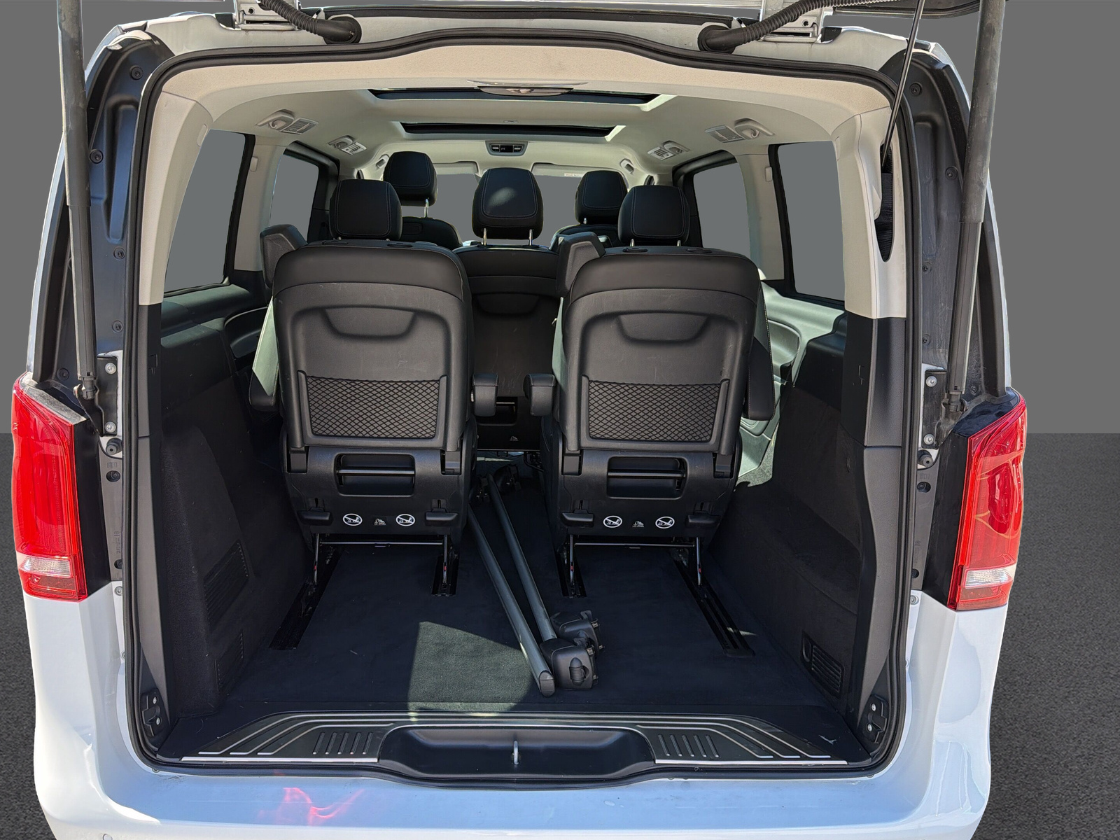 MERCEDES-BENZ V 300 d SwissEdition L 4M - 20