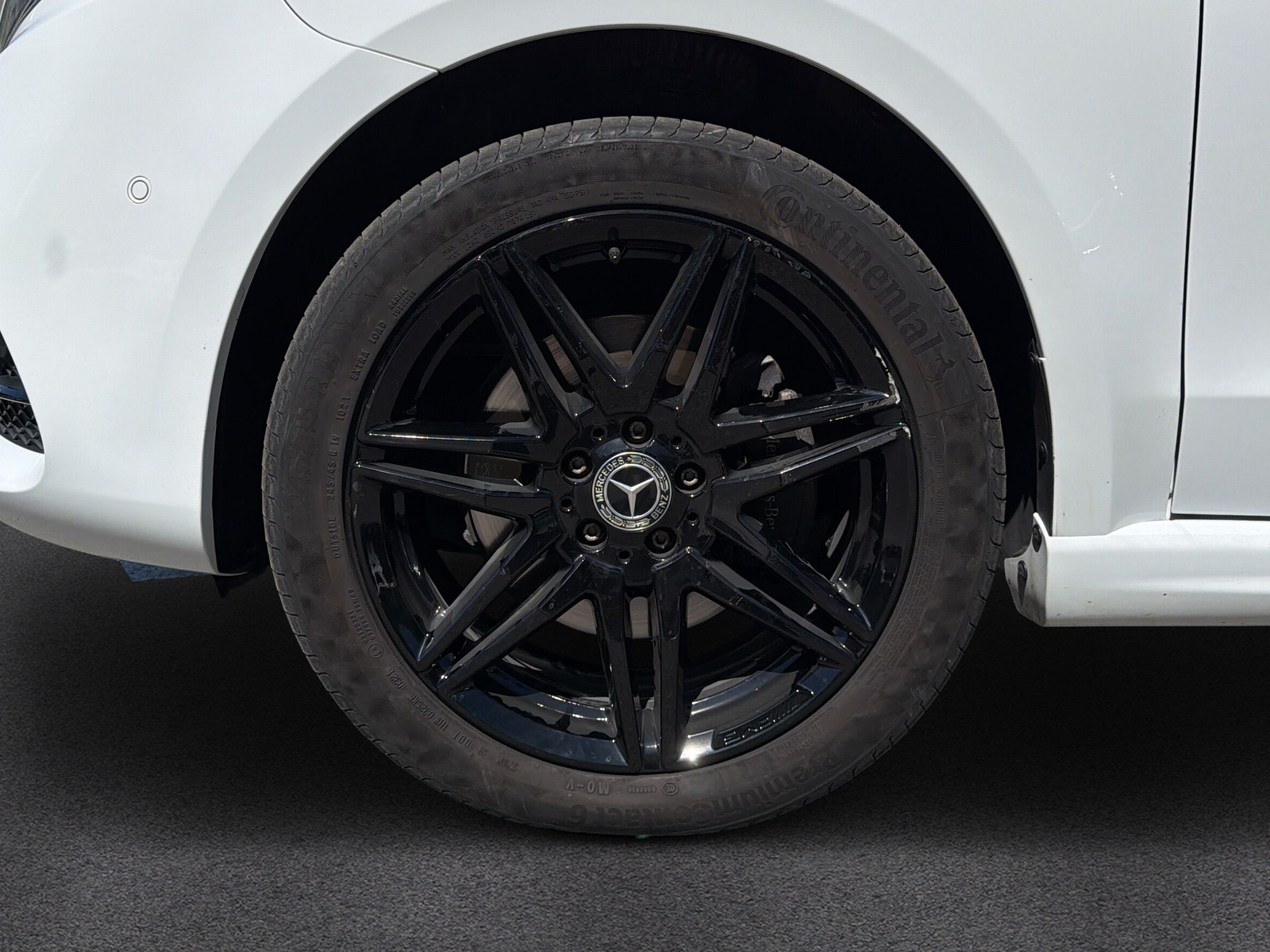 MERCEDES-BENZ V 300 d SwissEdition L 4M - 21